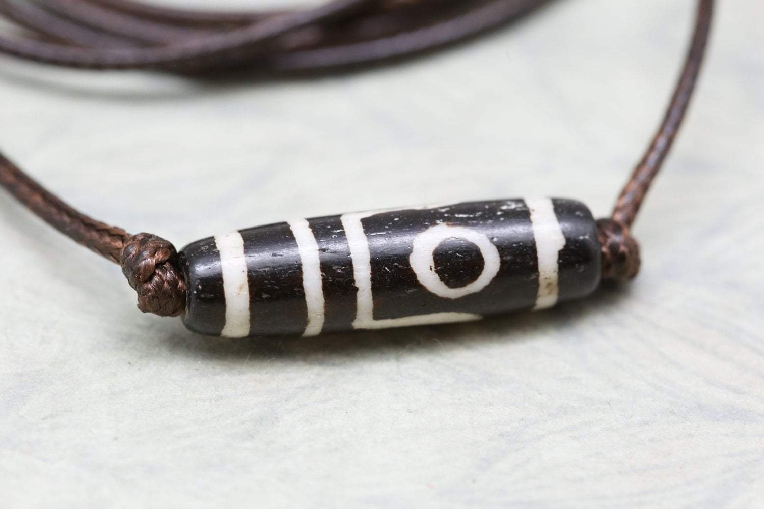 Tibetan Dzi Bead Necklace – Genuine Bone Carved Pendant for Spiritual Protection & Good Luck | Perfect for Meditation, Yoga & Boho Fashion Accessories