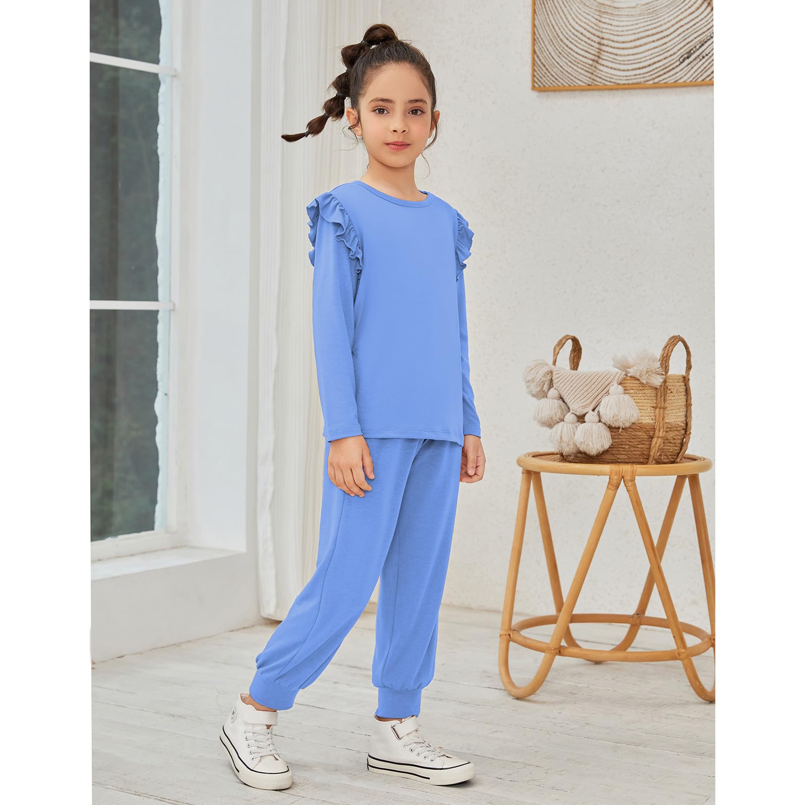 QPANCY Girls 2-Piece Tracksuit Set - Stylish Ruffle Pullover Sweatshirt & Comfortable Sweatpants for Kids | Perfect for School, Playdates & Casual Outings