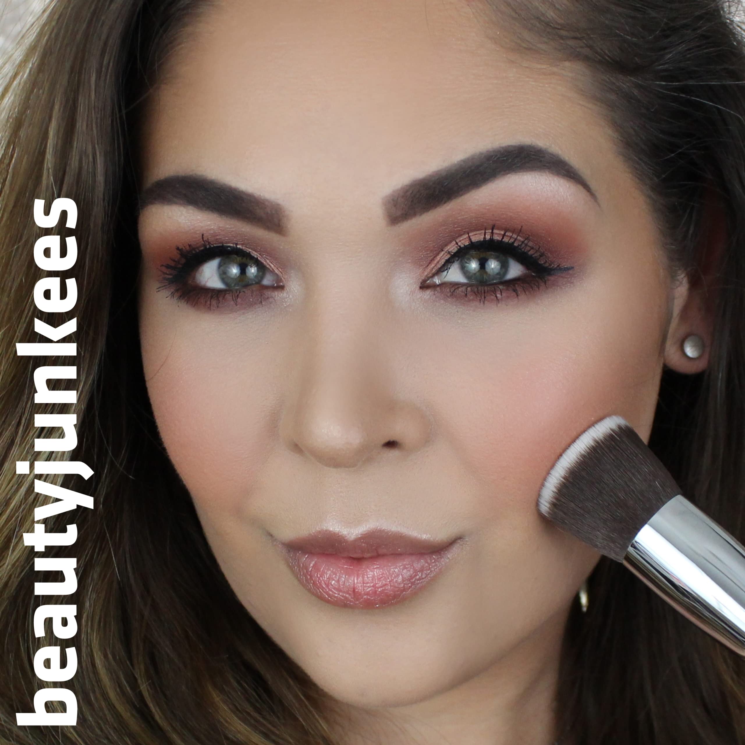 Flat Top Kabuki Foundation Brush - Large Dense Synthetic Makeup Brush for Liquid, Cream & Powder | Perfect for Buffing, Blending & Stippling | Professional Makeup Applicator for Flawless Base | Ideal for Everyday Makeup & Airbrush Finish
