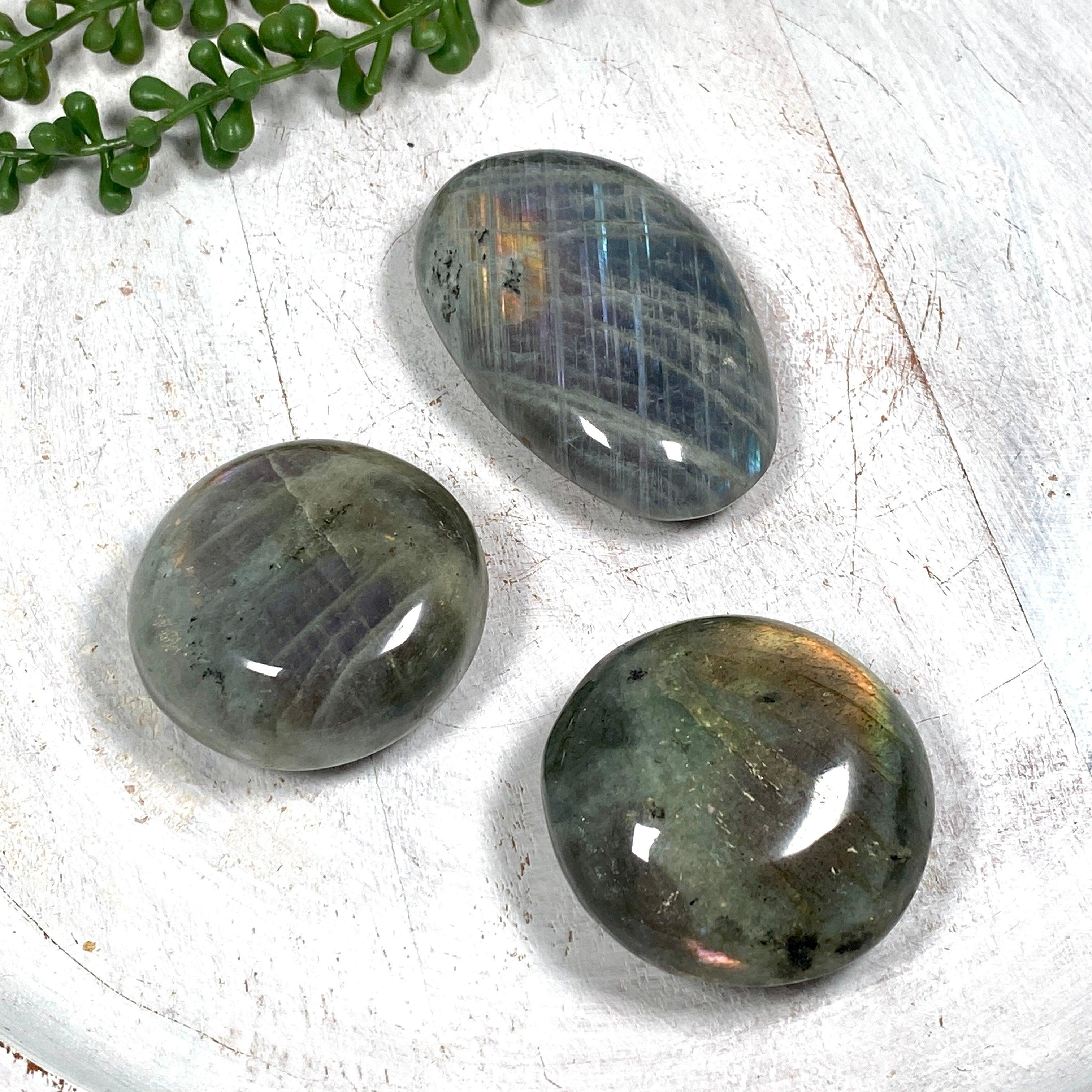Natural Purple Labradorite Palm Stone - Healing Crystal for Meditation, Stress Relief & Energy Balancing - Perfect for Reiki, Yoga & Spiritual Practices