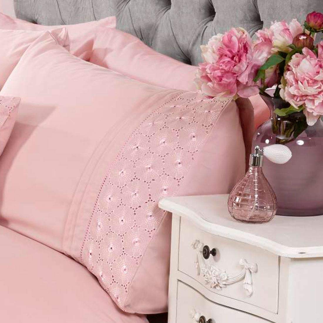 Floral Super King Quilt Duvet Cover Set - Embroidered Pink Luxury Bedding with 2 Pillowcases | Elegant Bedroom Decor for Master Bedroom, Guest Room & Hotel Styling