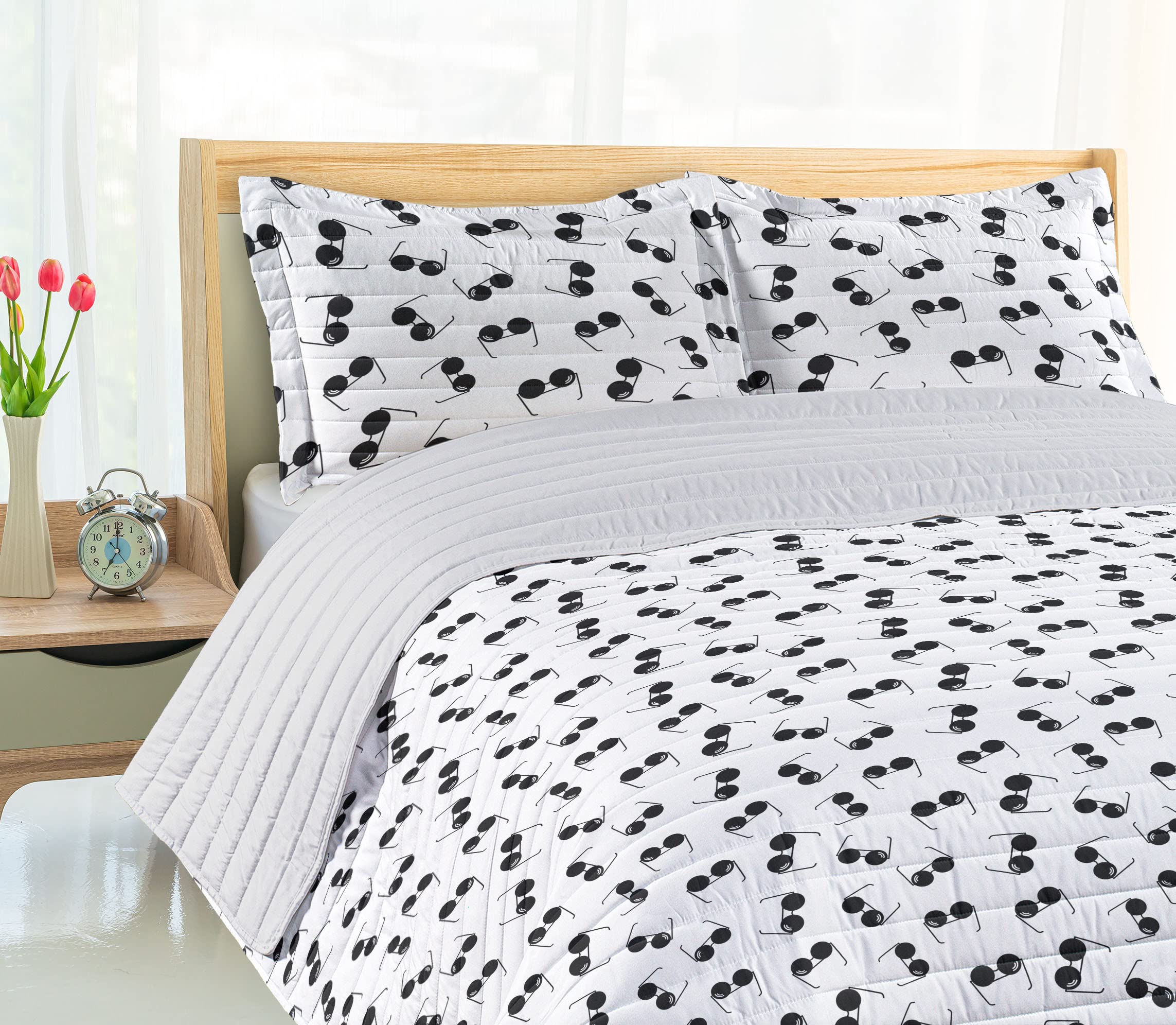 Ambesonne Queen Size Microfiber Bedspread Set with Pillow Shams & Comforter - Holiday Beach Eyeglasses Design on Charcoal Grey and White Background - Soft Luxury Bedding for Beach House, Vacation Rental or Summer Home Decor
