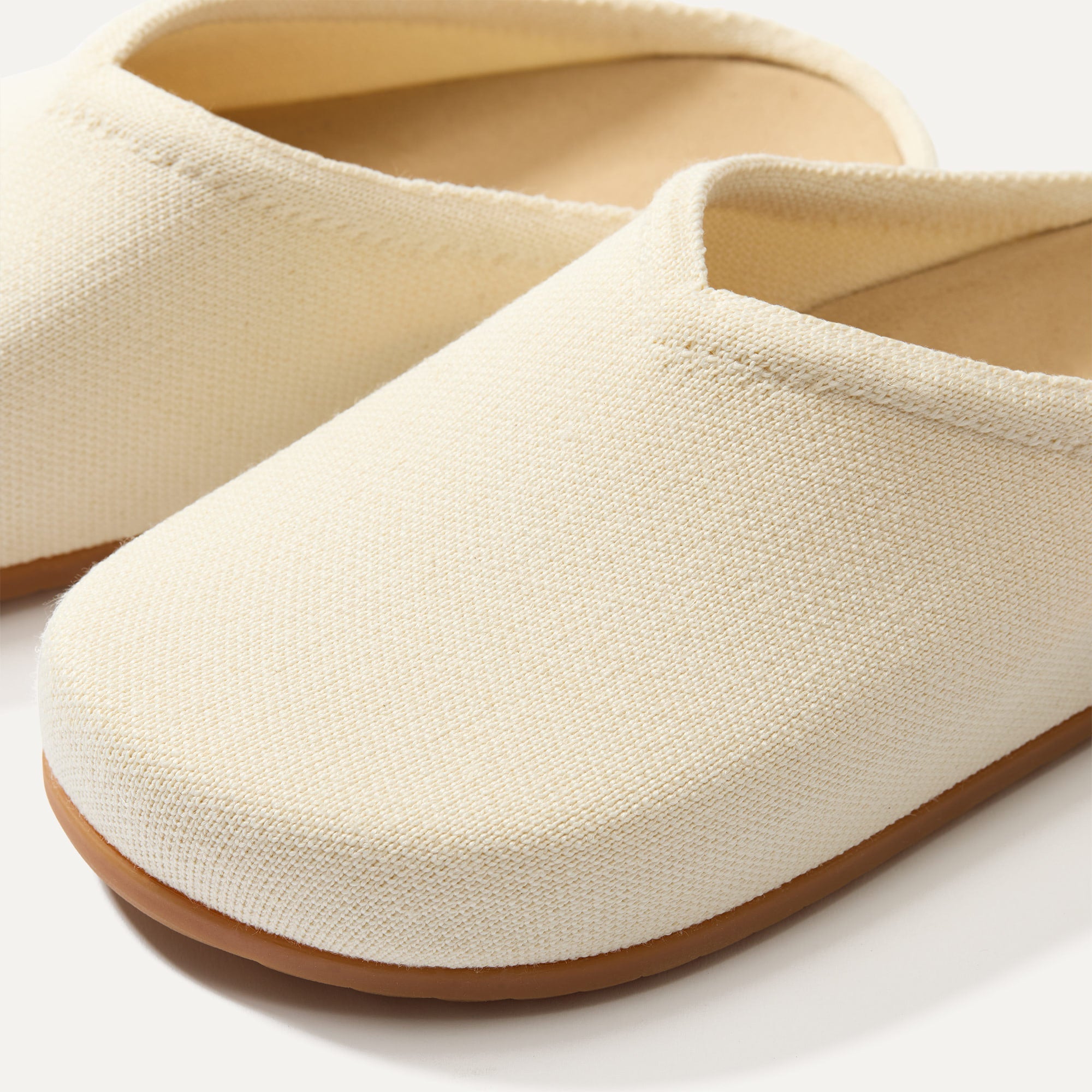 Comfortable Women's Casual Clogs - Jasmine Style Slip-On Shoes for Home, Garden & Outdoor Wear