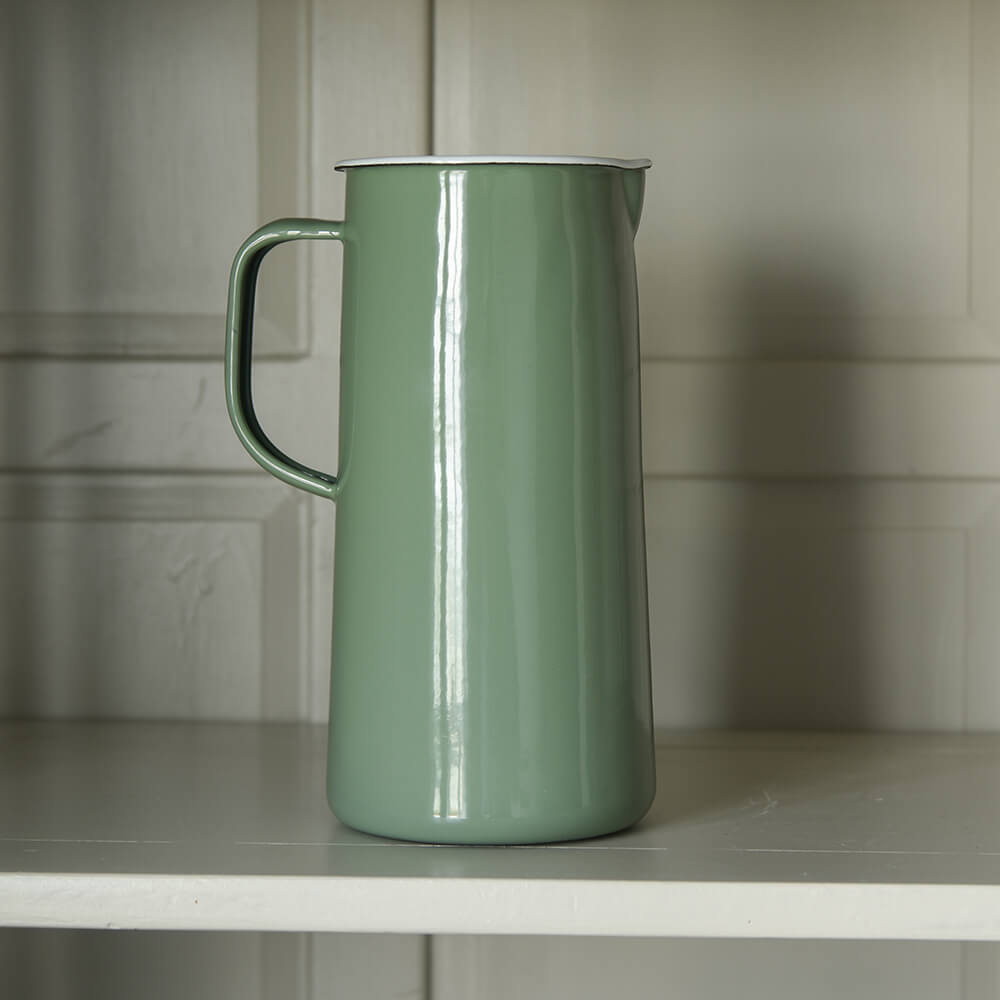 Premium 3 Pint Enamel Jug with Handle - Rustic Kitchen Decor for Milk, Coffee & Tea - Perfect for Farmhouse, Cottage & Vintage Style Homes
