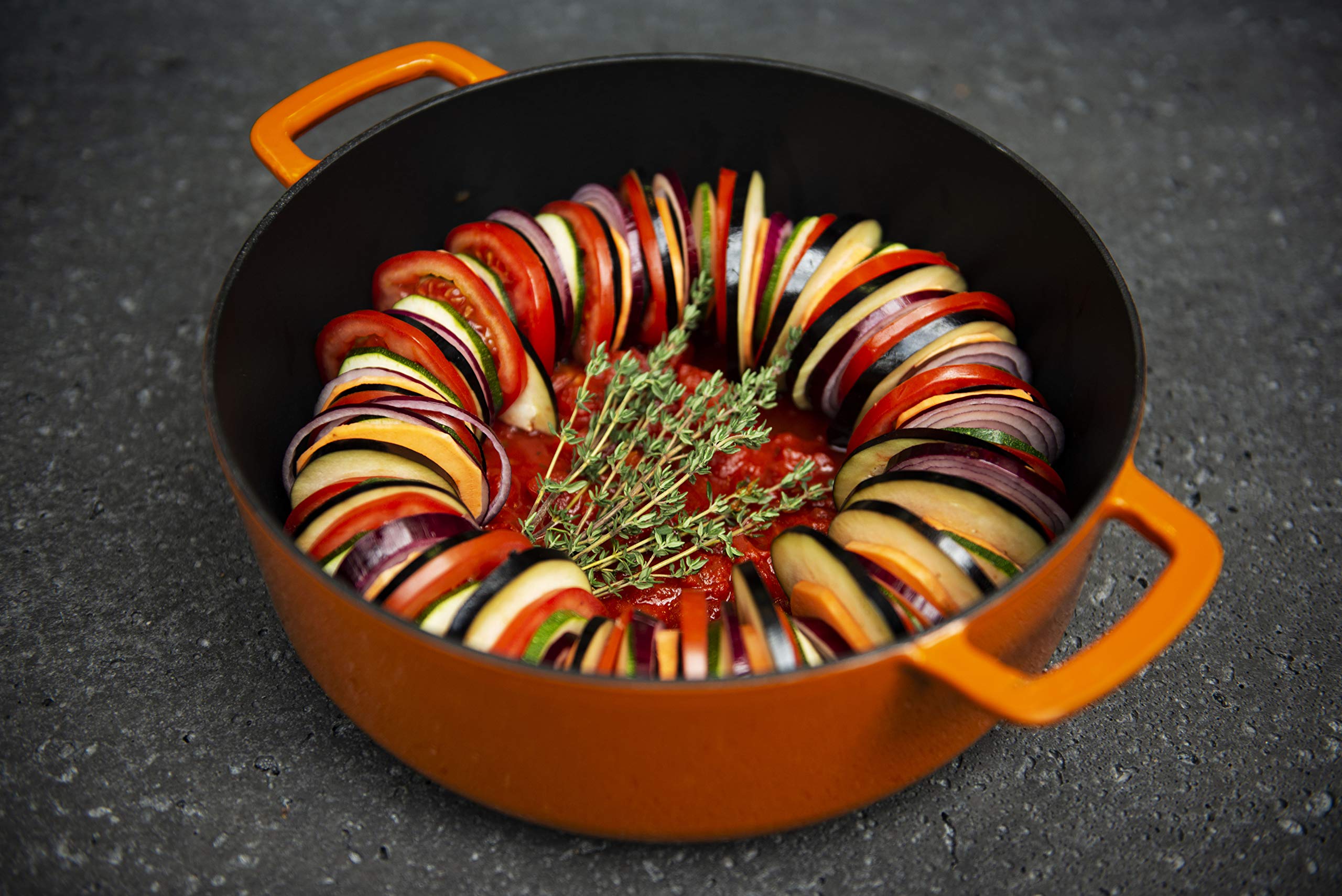 Premium Sous-Chef Dutch Oven - 5.5 Quart Enameled Cast Iron Pot with Lid - Perfect for Braising, Baking, Stewing & Camping - Oven & Stovetop Safe (Red)