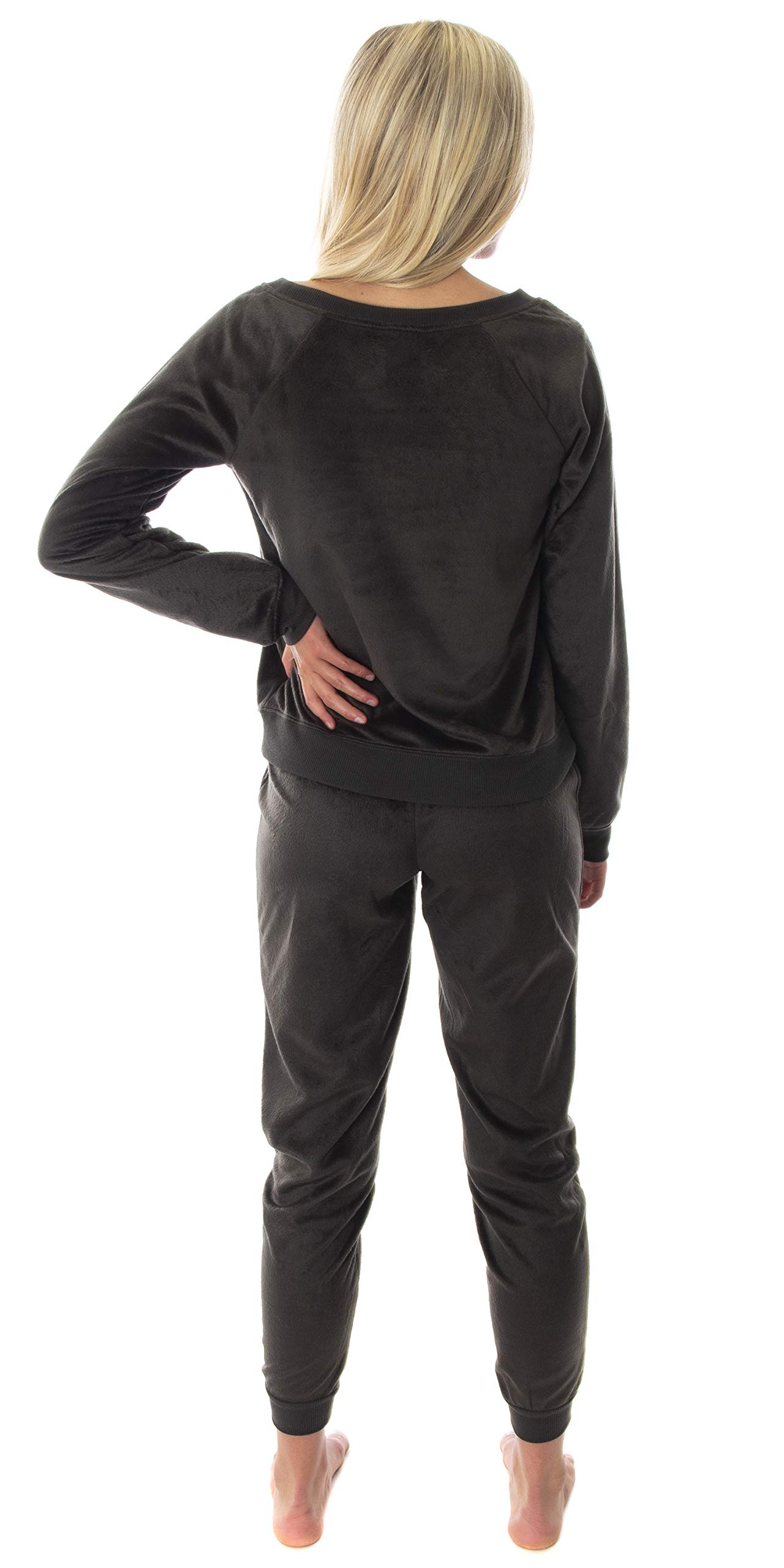 Harry Potter Kids' Hogwarts Castle House Crest Fleece Jogger Pajama Set - Gryffindor, Slytherin, Ravenclaw & Hufflepuff - Cozy Sleepwear for Boys & Girls - Perfect for Halloween, Christmas & Movie Nights