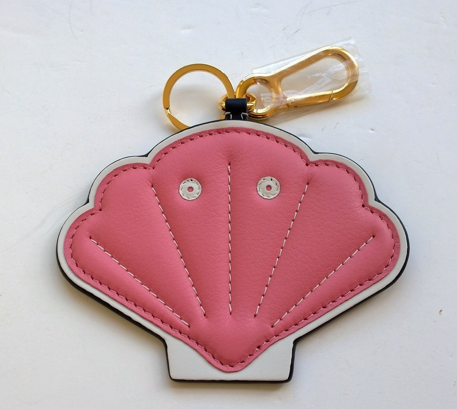 Loewe Paula's Ibiza Pink Shell Bag Charm Keychain - Stylish Concha Shell Accessory for Handbags, Backpacks & Keys | Perfect for Beach Vacations, Summer Outfits & Gift Giving