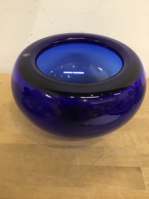 Royal Copenhagen Blue Porcelain Bowl - Elegant Scandinavian Dinnerware for Fine Dining & Home Decor