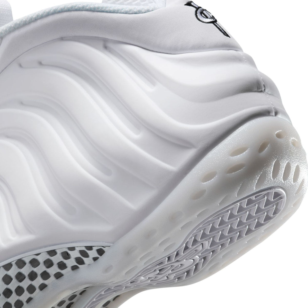 Nike Air Foamposite One 'Triple White' Basketball Shoes - Men's Premium Cushioned Sneakers for Court Performance & Streetwear Fashion