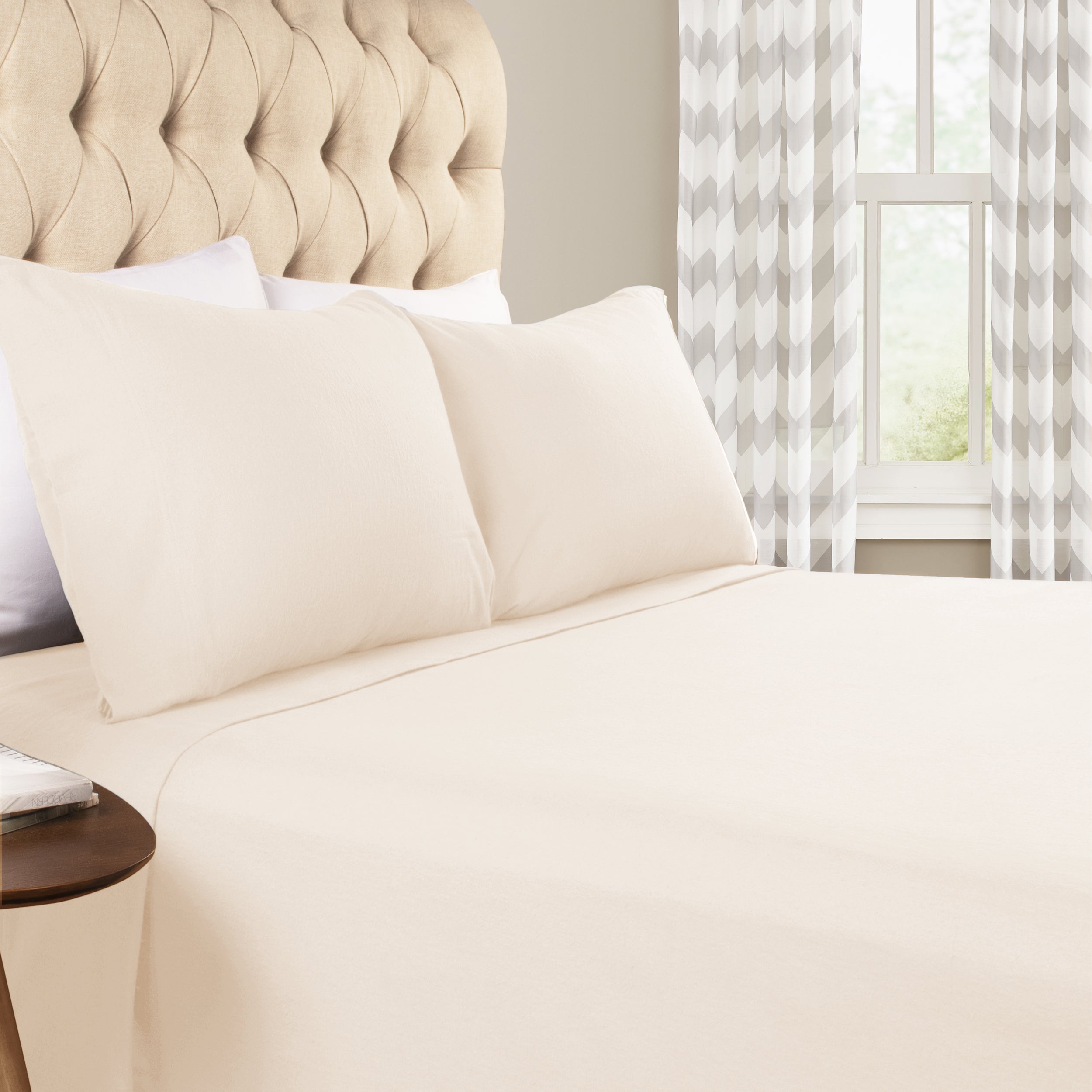 Premium Flannel Cotton Bed Sheet Set - Deep Pocket, Modern Solid Design - Perfect for Cozy Winter Nights & Home Decor