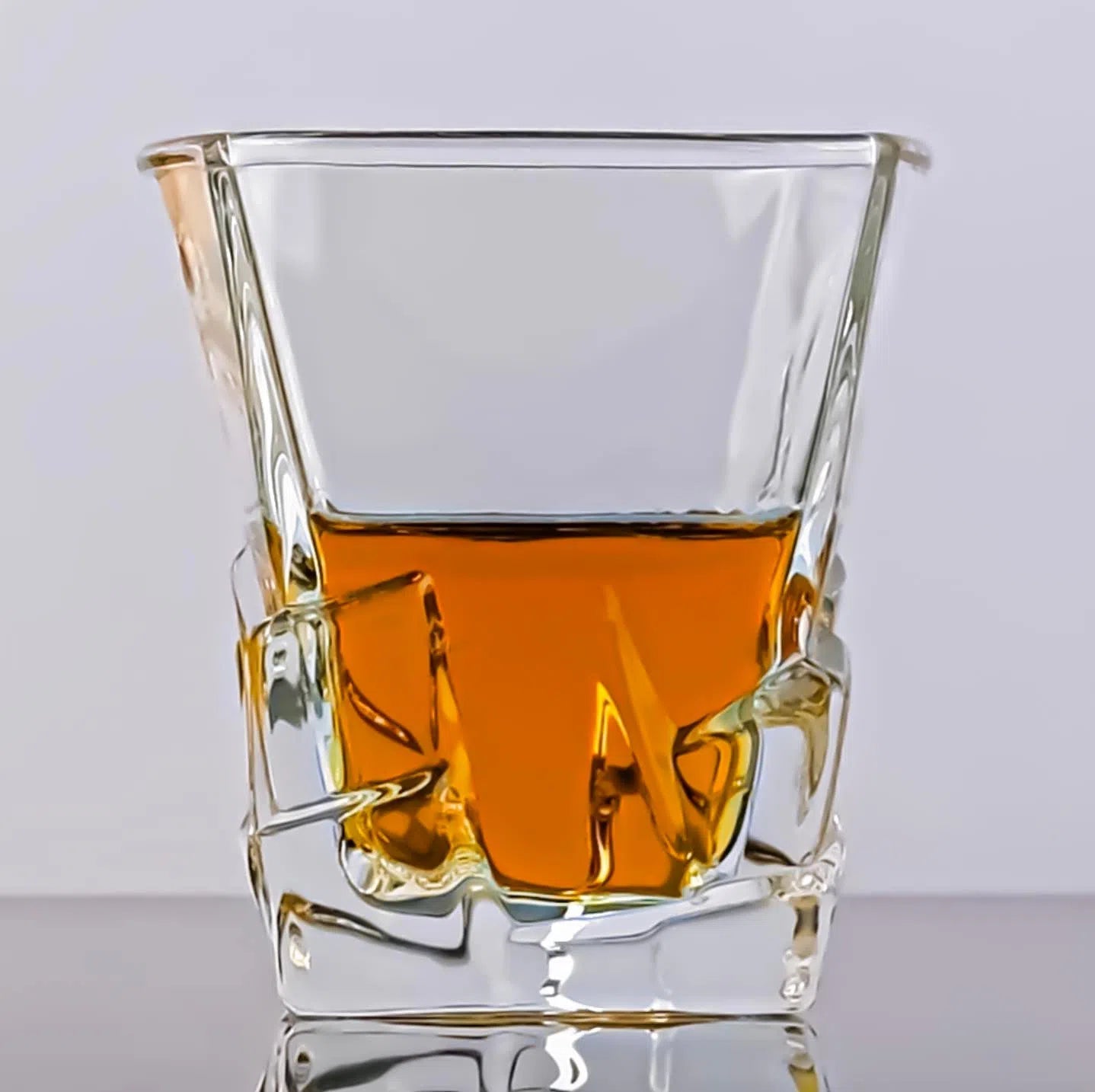 Premium Whiskey Decanter Set with 4 Glasses - Elegant Crystal Glassware for Bourbon, Scotch & Whiskey - Perfect for Home Bars, Gifts & Entertaining