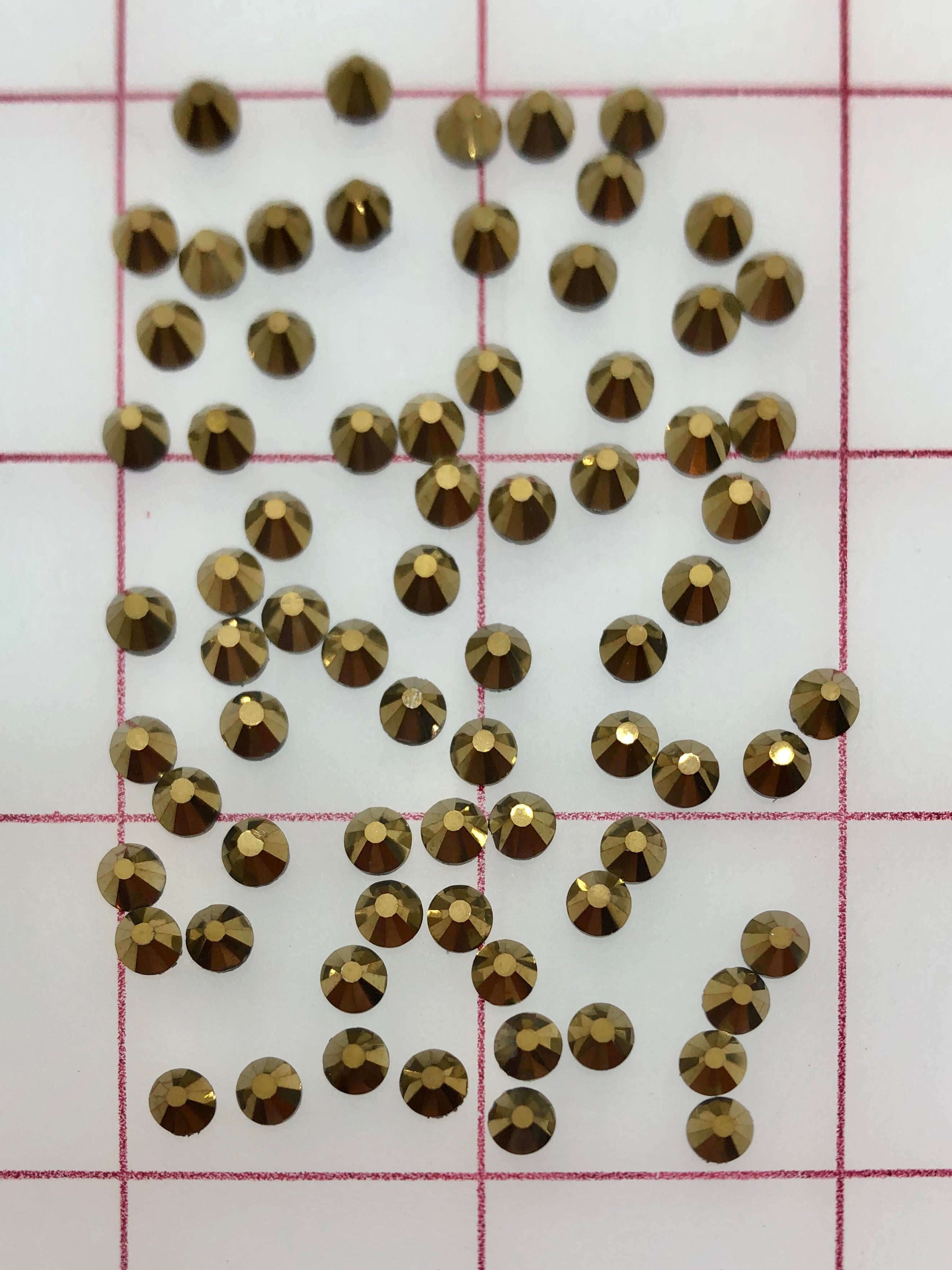 20SS Czech Bright Cut Dorado Flat Back Rhinestones for Jewelry Making, DIY Crafts, and Clothing Embellishment - Perfect for Costumes, Bridal Accessories, and Home Decor