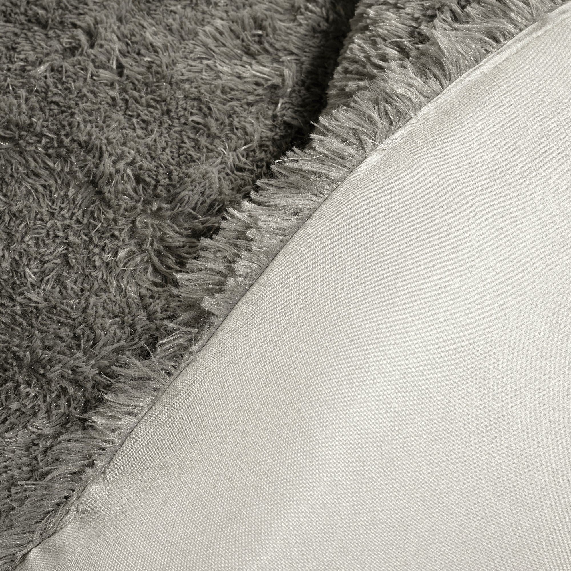 Emma Faux Fur Comforter Set - Soft & Luxurious Bedding Collection for Winter - Queen/King Size - Perfect for Cozy Bedrooms, Guest Rooms & Winter Home Decor