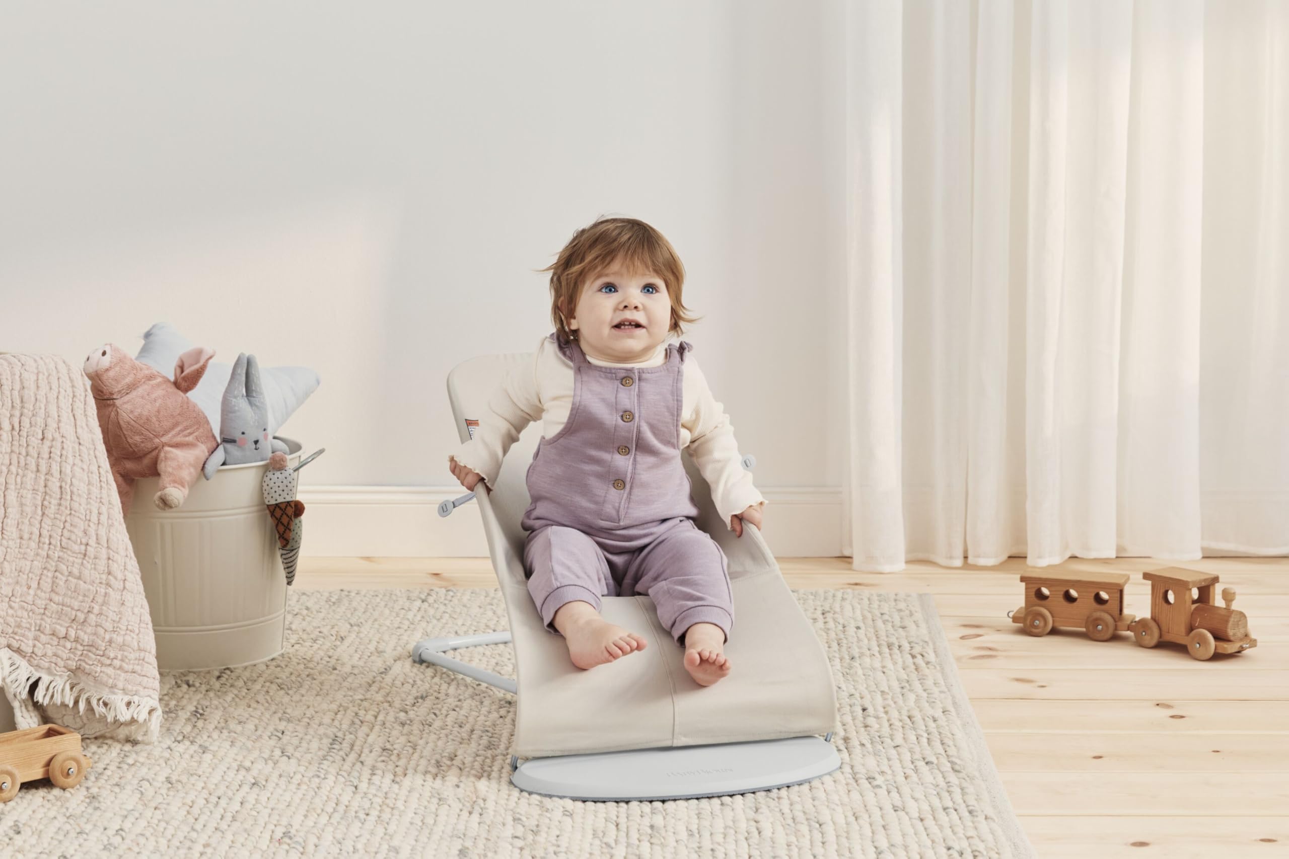 BabyBjörn Bouncer Bliss - Adjustable 2-in-1 Baby Bouncer & Toddler Chair (8-29 lbs) | Lightweight Portable Infant Seat with 4 Positions | Light Beige 3D Jersey Fabric | Perfect for Nursery, Living Room & Travel