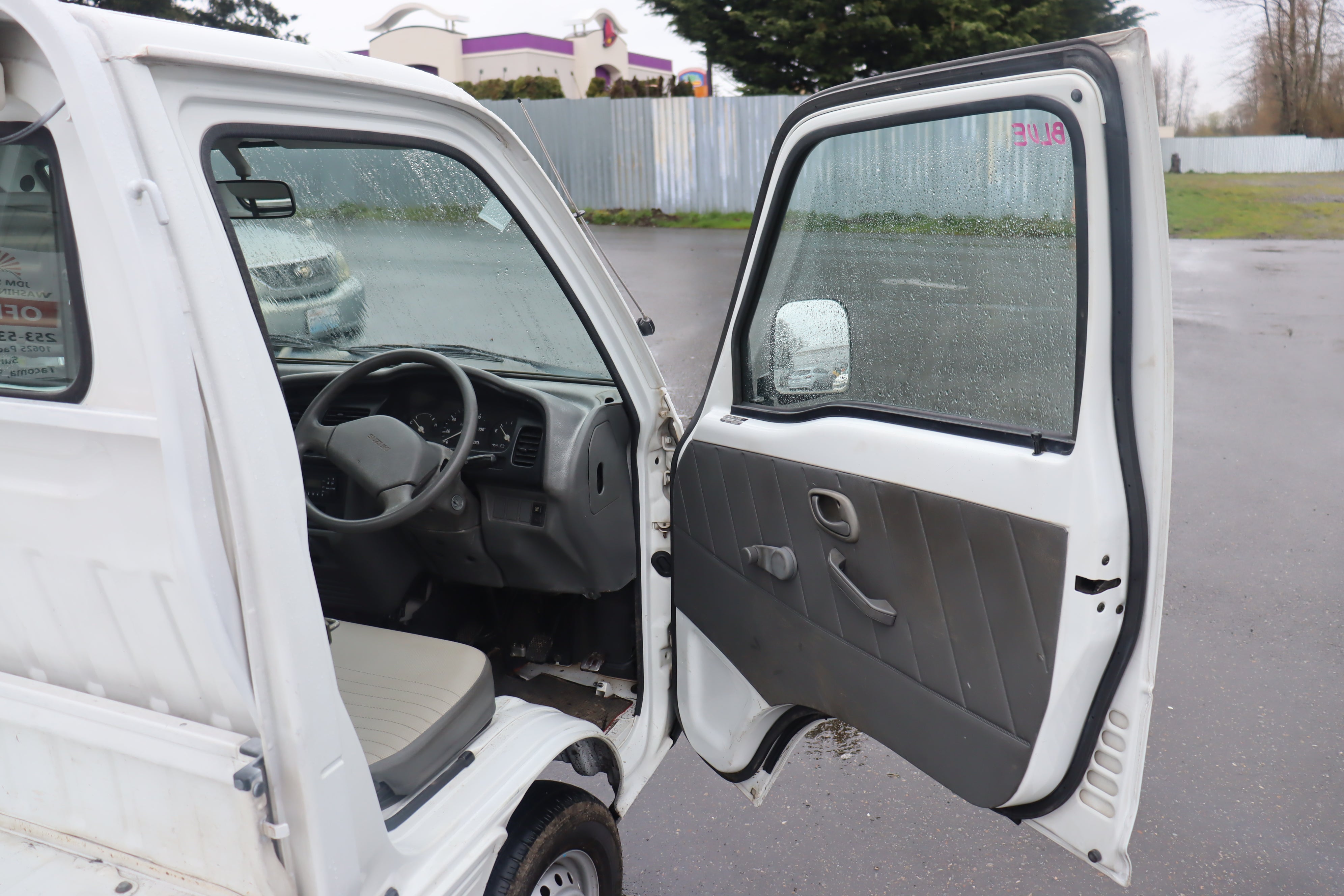 1998 Suzuki Carry Kei Truck JDM V DD51T 4WD Mini Pickup - Perfect for Urban Delivery, Off-Road Adventures & Vintage Car Collectors
