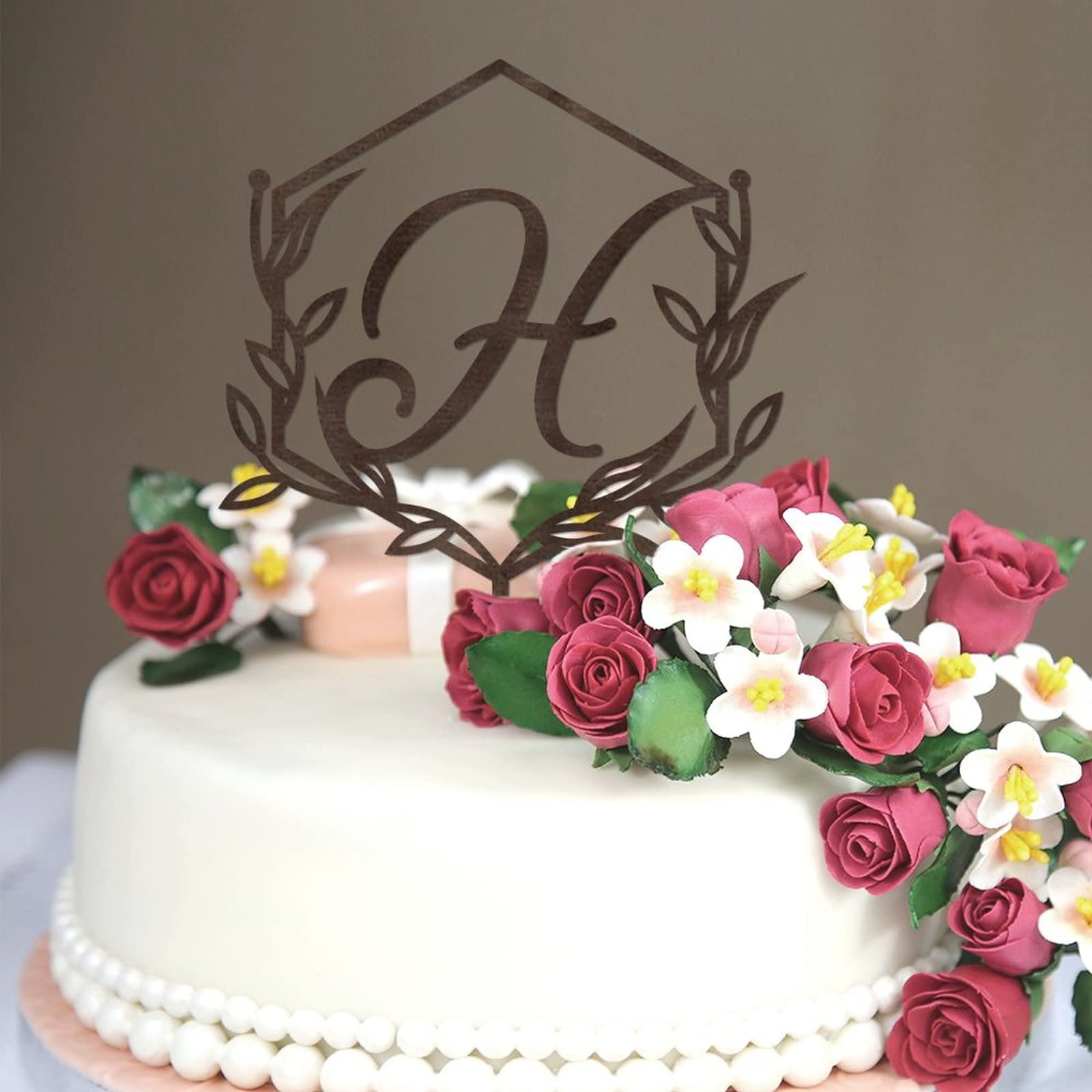 Personalized Initial H Cake Topper - Rustic Brown Wooden Monogram Wreath for Wedding Cakes, Birthday Desserts & Anniversary Celebrations (Design 09)