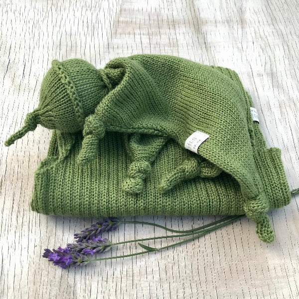 Soft Baby Comforter & Vest Set - Cozy 2-Piece Outfit for Newborns & Infants - Perfect for Naptime, Bedtime & Photo Shoots