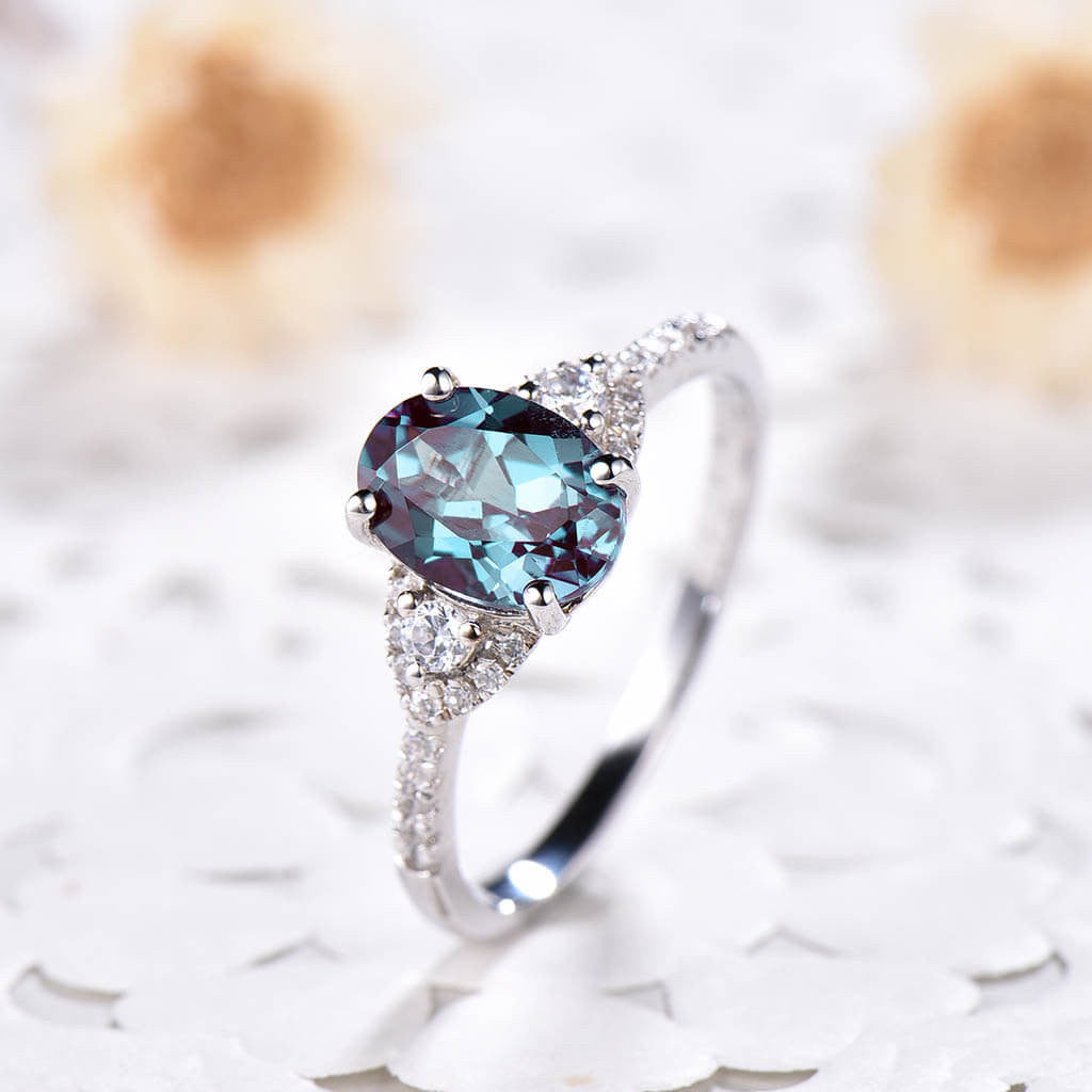 Cluster Three Stone Color Changing Lab Alexandrite Engagement Ring for Women – Perfect for Proposals, Weddings & Anniversary Gifts