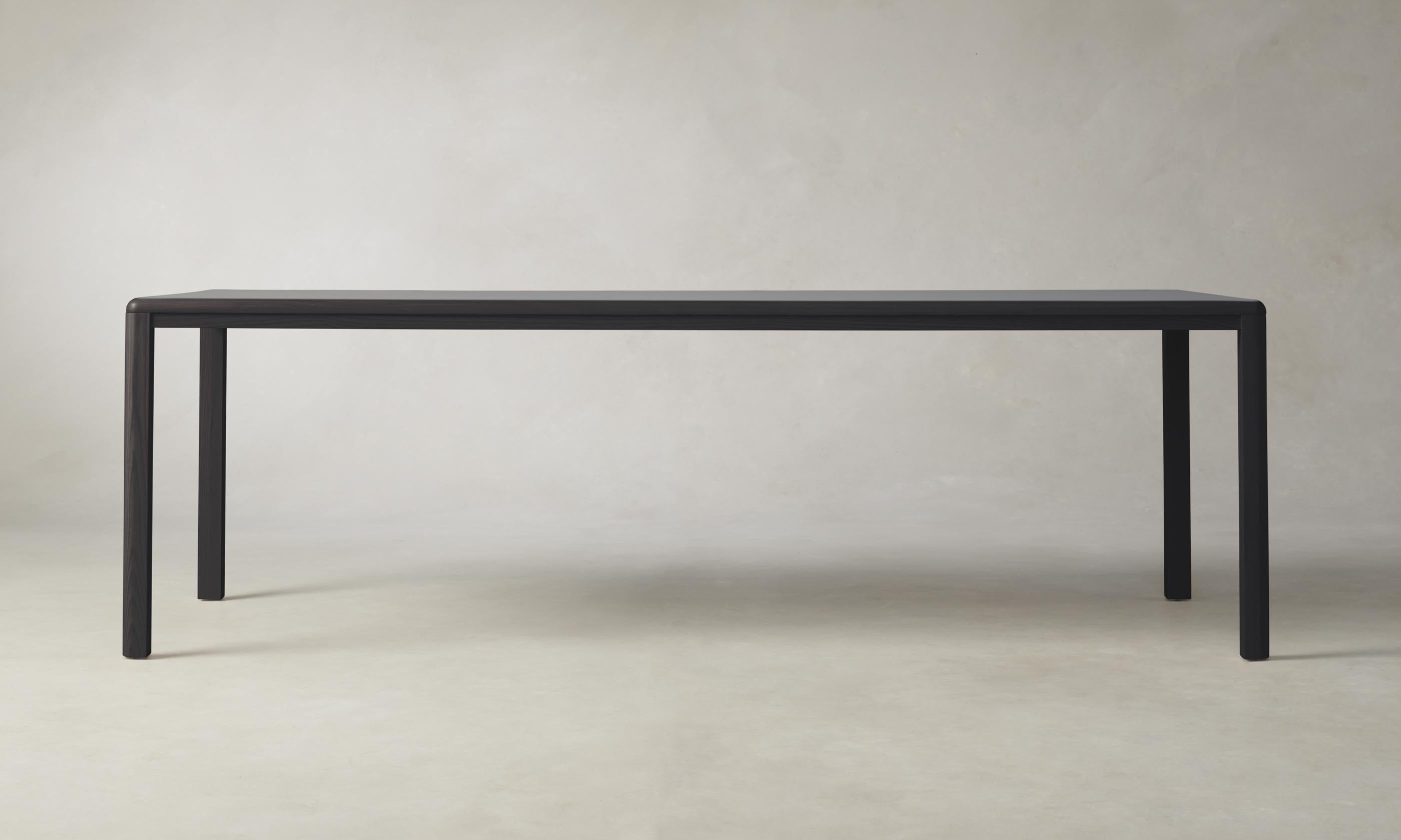 Stylish Bedford Dining Table - Modern Wooden Dining Room Table for 6 - Perfect for Family Gatherings & Dinner Parties