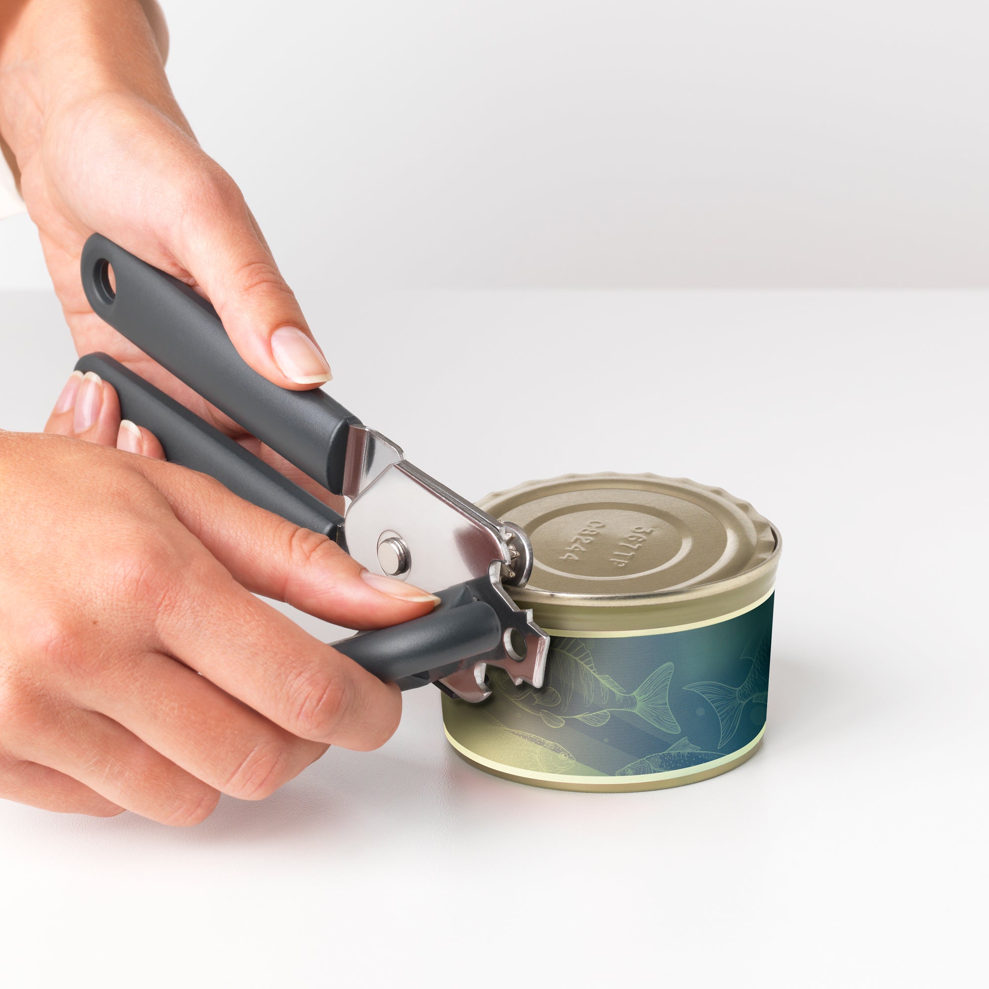 Stainless Steel Can Opener & Bottle Opener - Heavy Duty Kitchen Tool for Beer, Soda & Food Cans - Perfect for Home, Camping, Picnics & Parties
