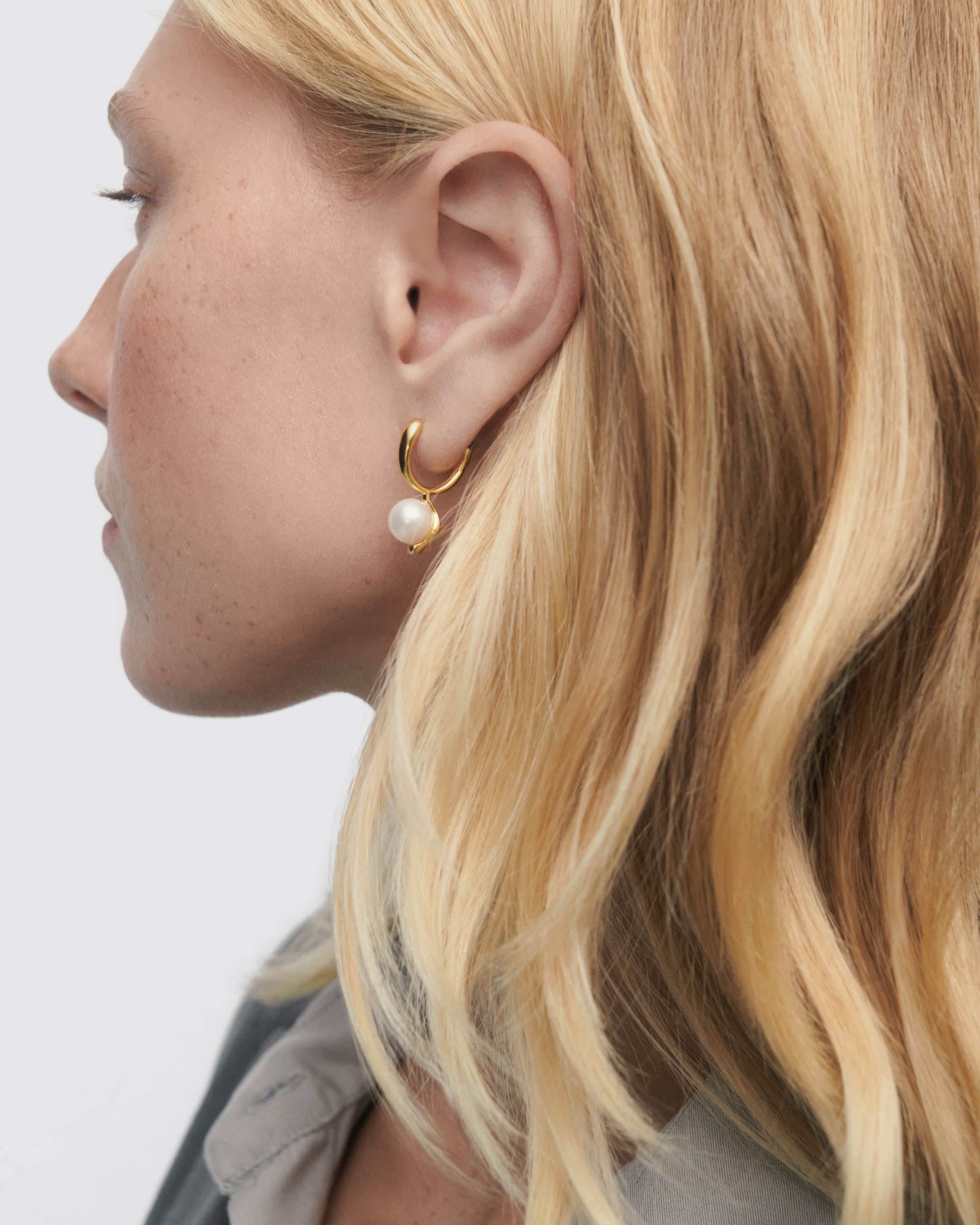 La Perla Hoops - Elegant Gold-Plated Hoop Earrings for Women, Hypoallergenic & Tarnish-Resistant | Perfect for Parties, Weddings & Everyday Wear