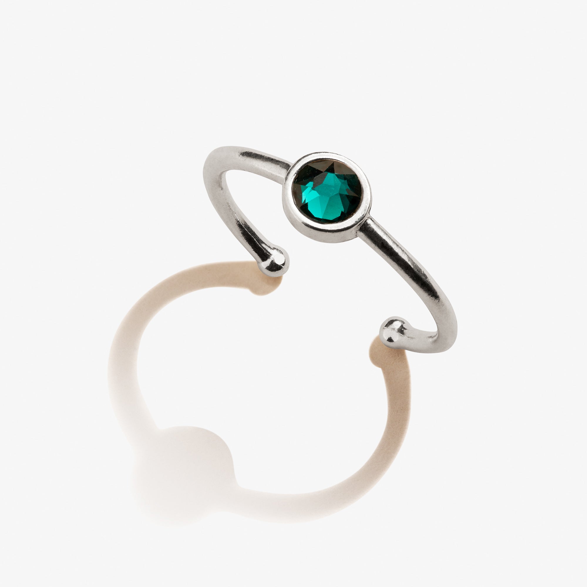 Emerald Birthstone Ring for Women - May Birthstone Jewelry, Genuine Green Emerald Gemstone Ring, Elegant Gift for Mother's Day, Birthday, Anniversary - Perfect for Everyday Wear & Special Occasions