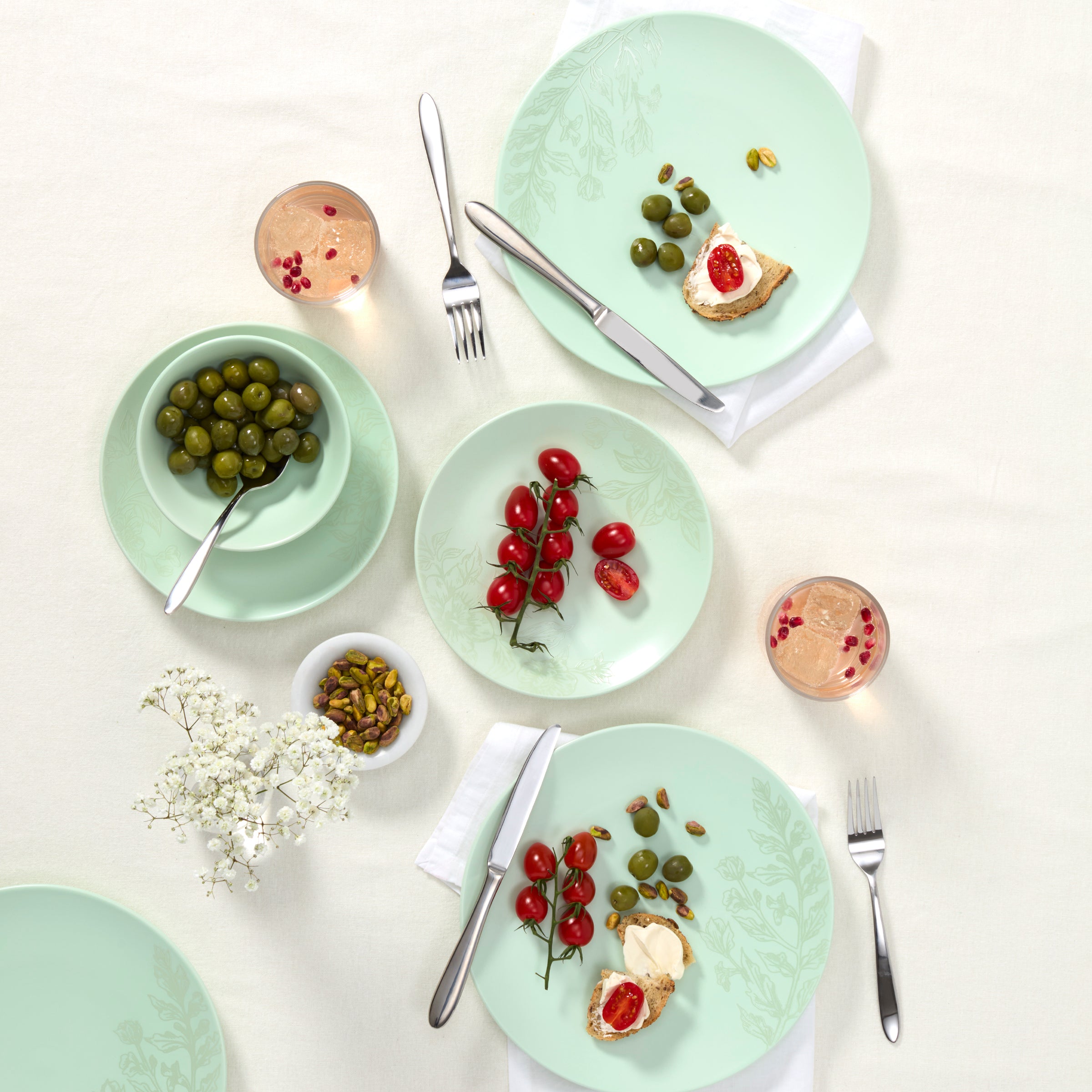 Roseto Soft Sage 12-Piece Dinnerware Set - Porcelain Plates, Bowls & Mugs for Everyday Dining, Family Meals & Entertaining Guests