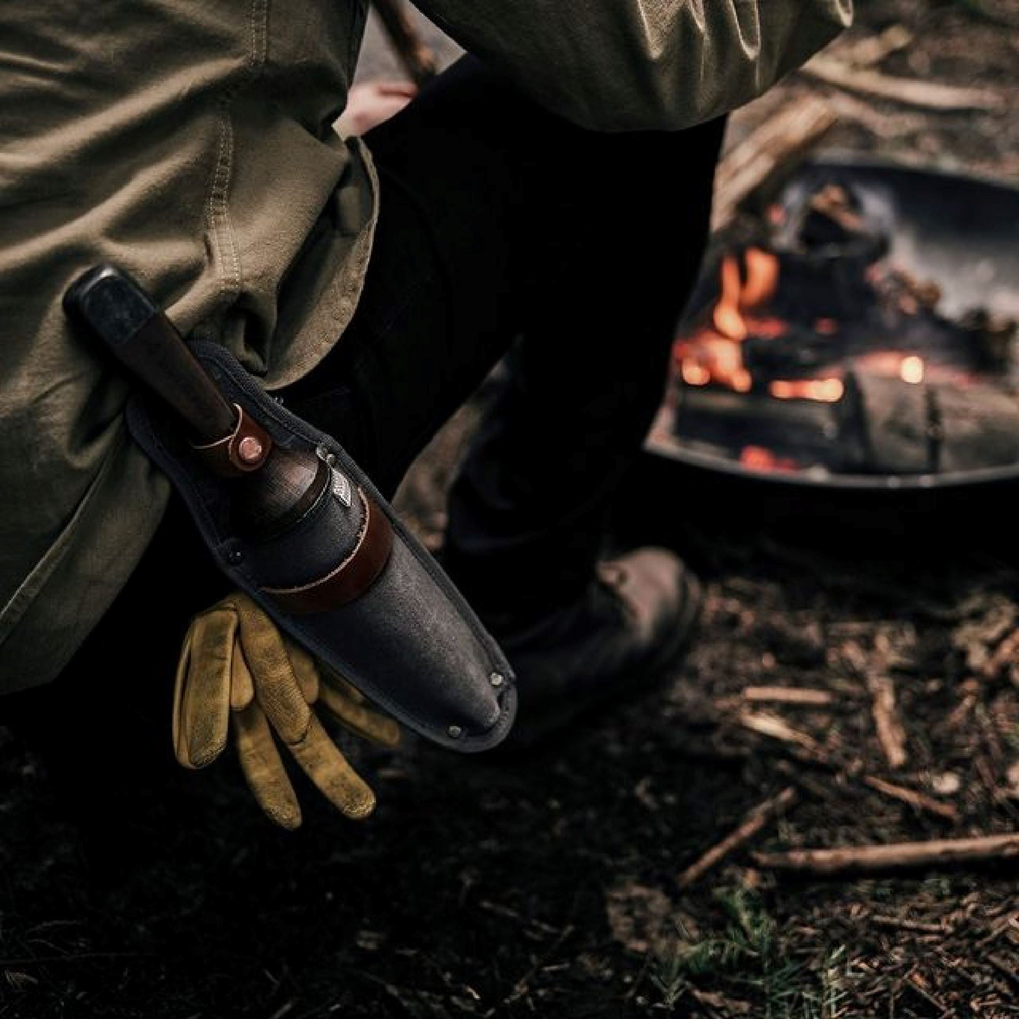 Premium Hori Hori Garden Knife - Heavy Duty Stainless Steel Multi-Tool for Digging, Weeding & Planting - Perfect for Gardening, Landscaping & Outdoor Adventures