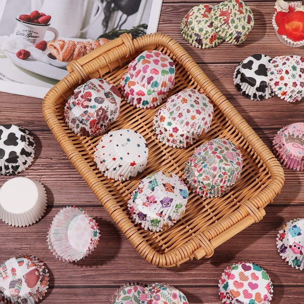 Magic Providers 200-Pack Cupcake Baking Paper Liners - 4cm Diameter for Hot Buns, Mini Muffins & Indian Sweets | Reusable Cake Decorating Wrappers | Perfect for Kitchen, Party, Wedding & Gift Packaging (Random Patterns)