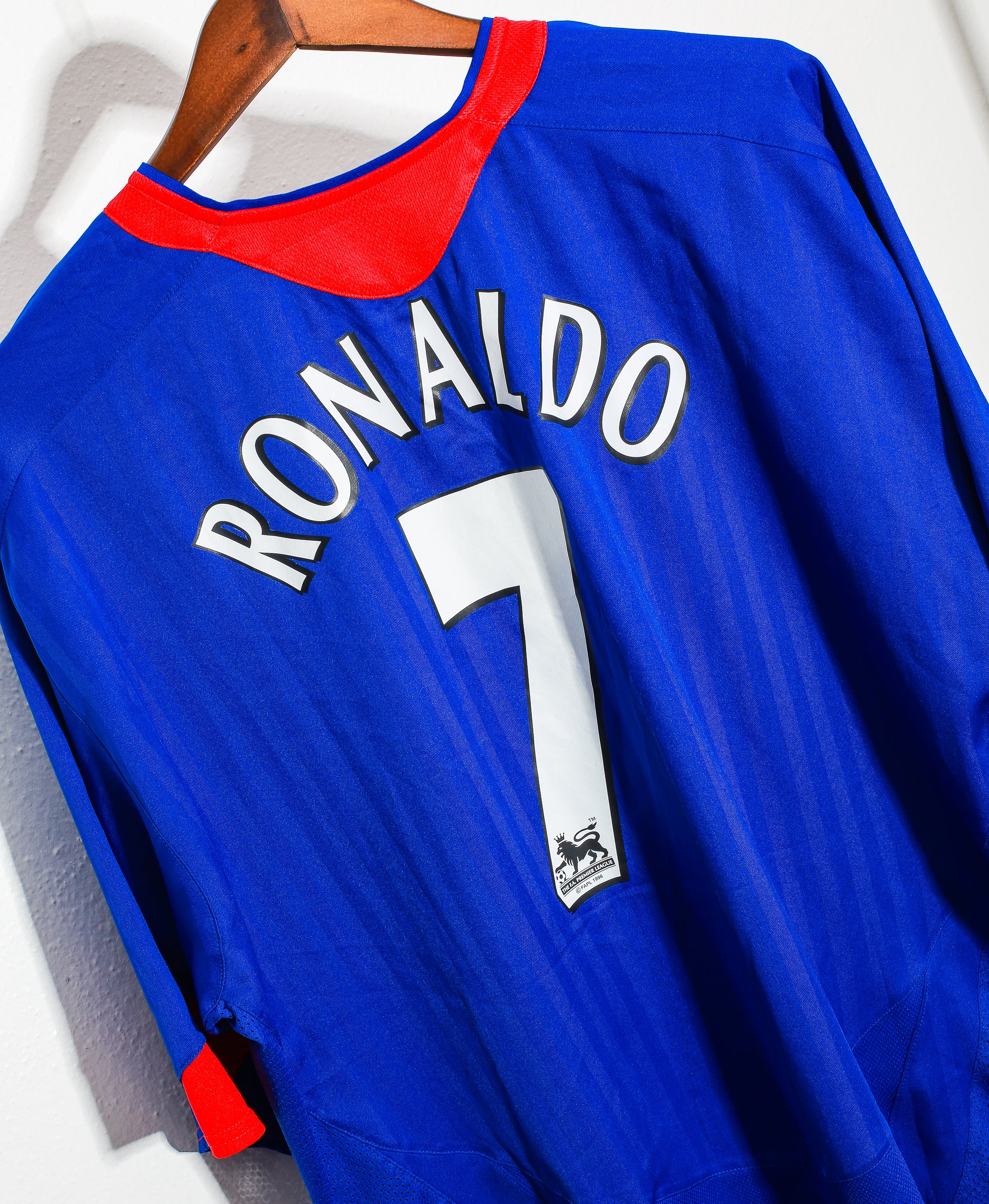 2006 Manchester United Third #7 Cristiano Ronaldo Jersey - XXXL Size - Authentic Soccer Shirt for Fans & Collectors - Perfect for Games, Events & Memorabilia Display