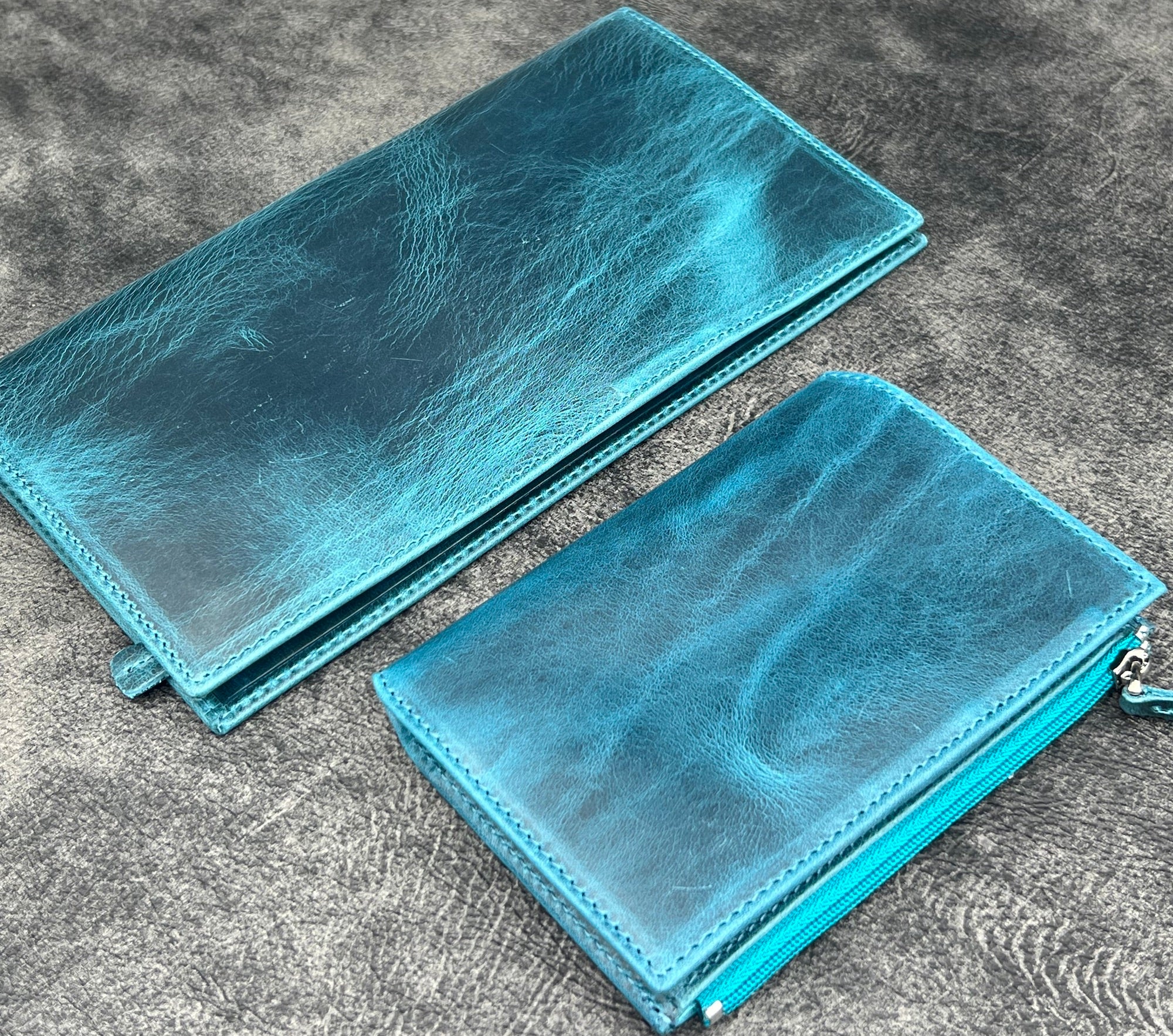Premium Leather Wallet Insert for Traveler's Notebook - Regular Size - C.H. Ocean Blue - Perfect for Organizing Cards & Cash on Travel, Work & Daily Use