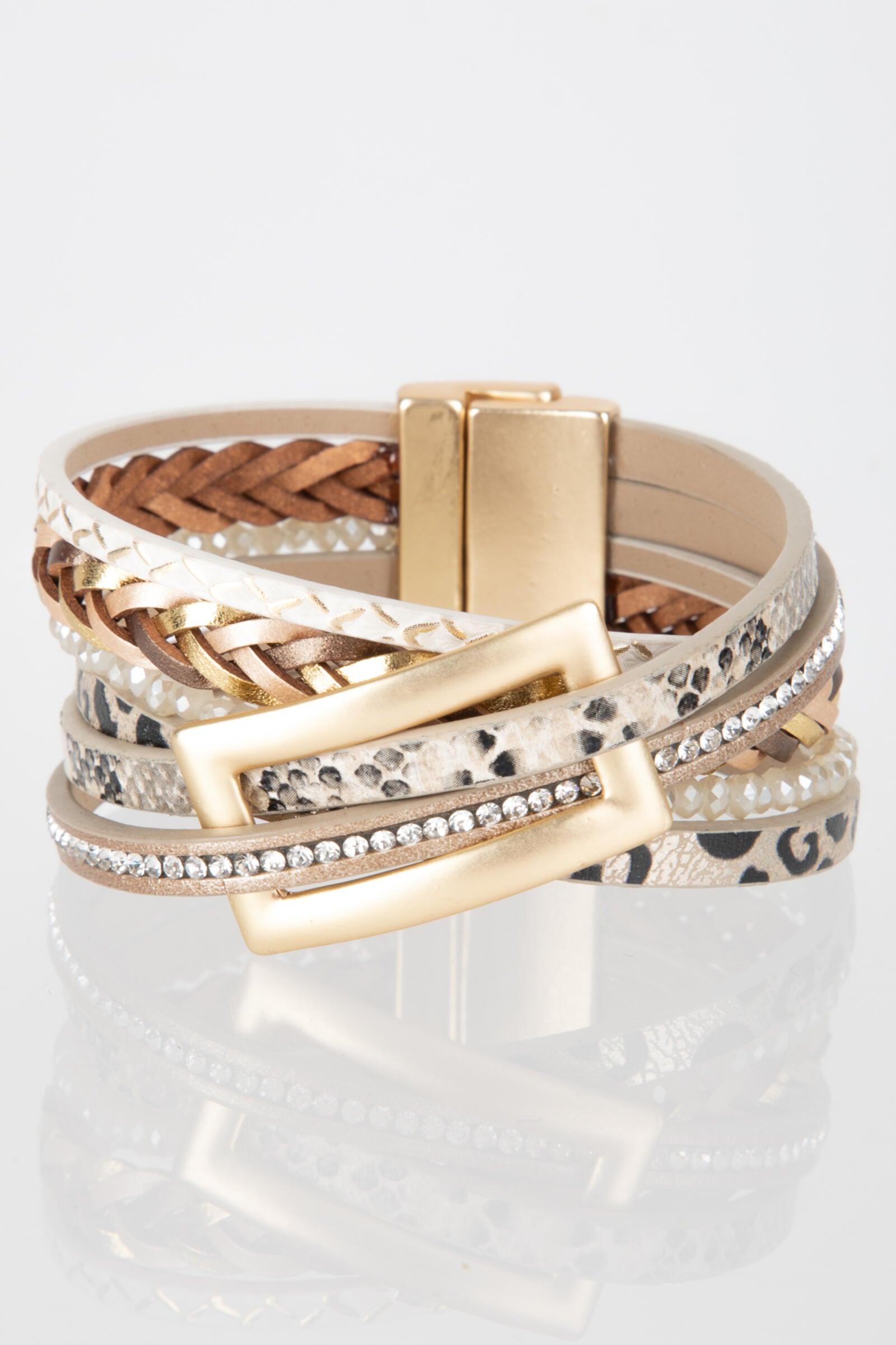 Stylish Patterned Leather Buckle Bracelet - Adjustable Wristband for Women & Men - Perfect for Casual Wear, Date Nights & Gift Giving