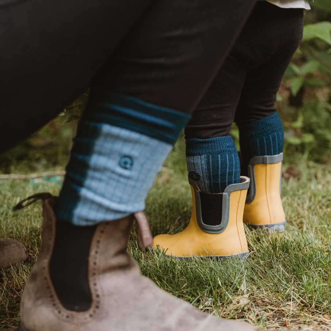 Premium Merino Wool Midweight Socks for Men & Women - Soft, Breathable & Moisture-Wicking - Aqua Blue - Ideal for Hiking, Running & Outdoor Activities