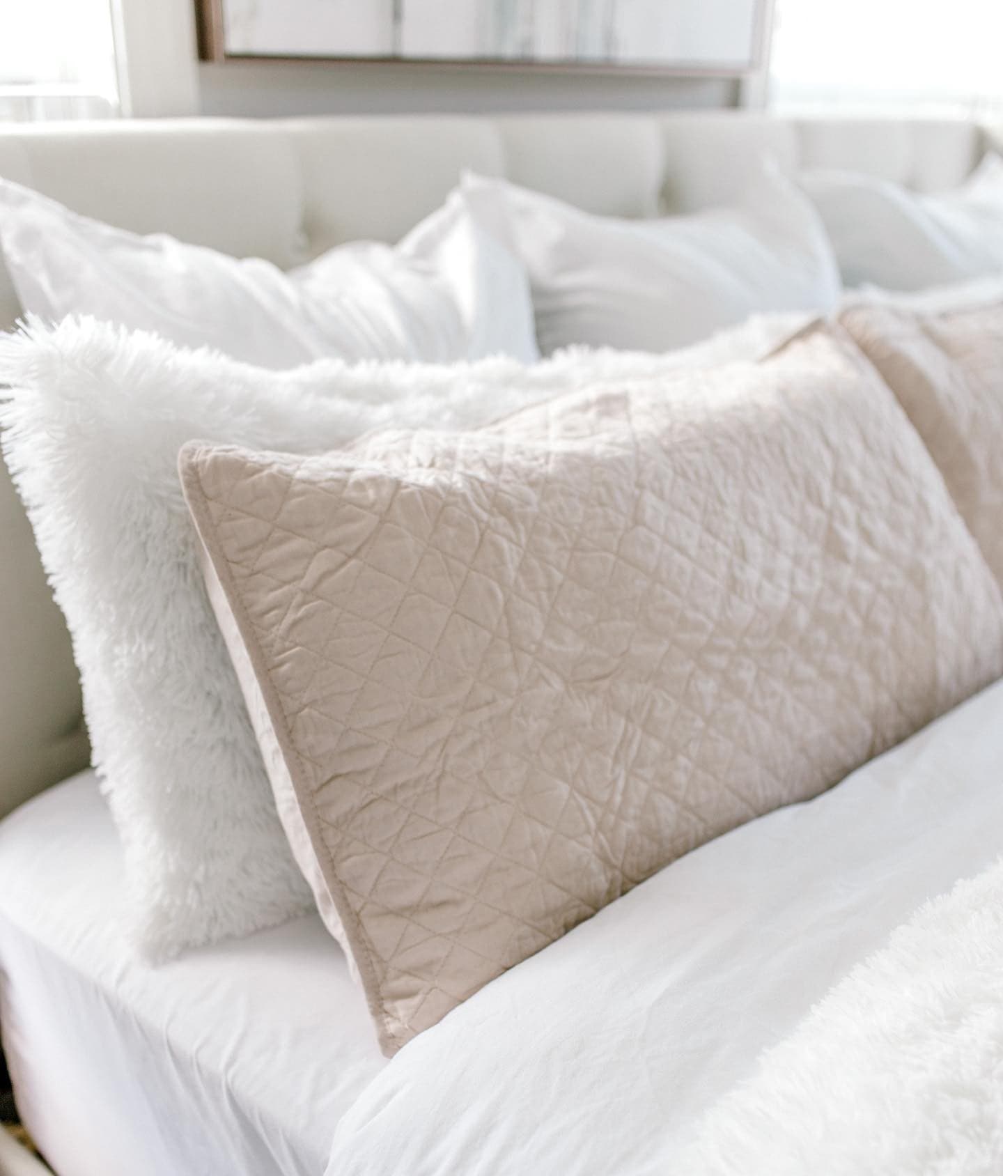 Emma Faux Fur Comforter Set - Soft & Luxurious Bedding Collection for Winter - Queen/King Size - Perfect for Cozy Bedrooms, Guest Rooms & Winter Home Decor