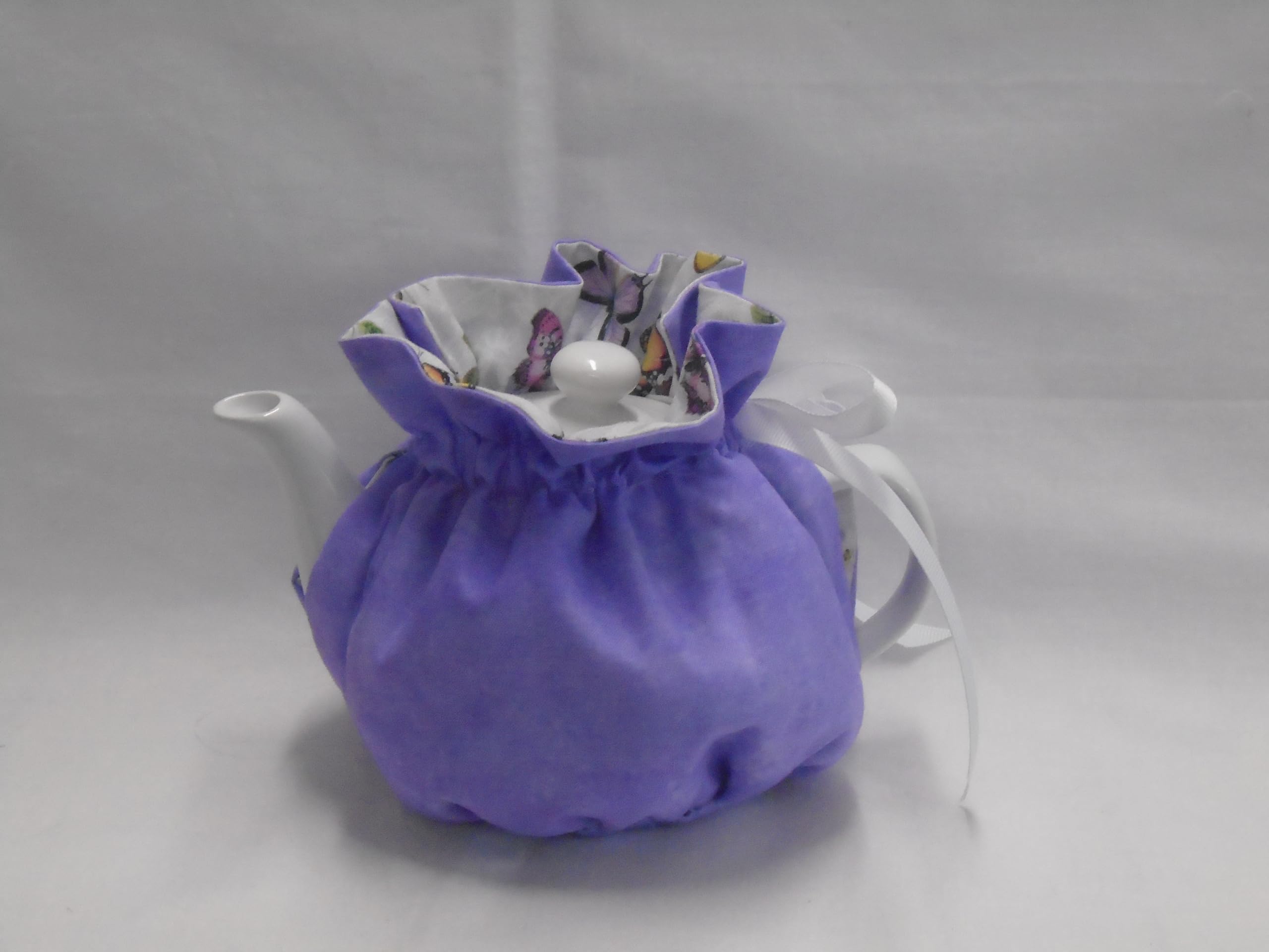 2 Cup Pretty Butterflies on White Reversible Tea Pot Cozy - Insulating Tea Cosy for Loose Leaf & Herbal Tea - Perfect for Afternoon Tea, Gifts & Kitchen Decor