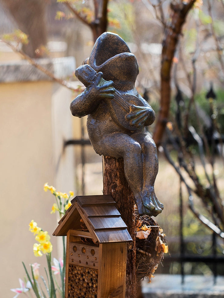 Modern Frog Garden Statues - Unique Outdoor Animal Sculptures for Garden Decor | Cute Frog Flower Pots & Creative Villa Landscaping Ideas | Perfect for Patio, Yard & Outdoor Garden Decoration