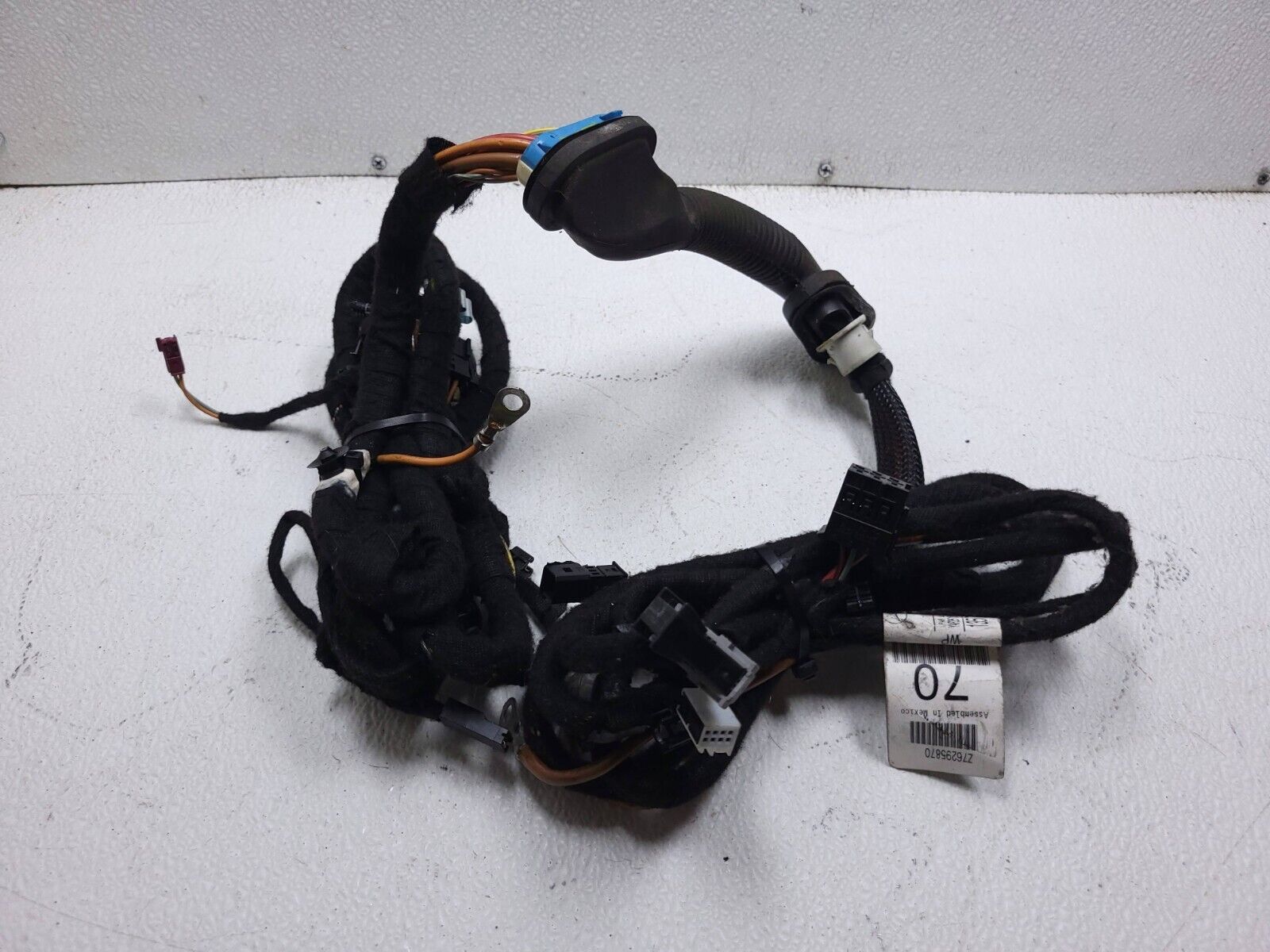 06-11 Mercedes ML500 Trunk Lid Wire Harness OEM Replacement - Perfect for Electrical Repairs & Upgrades in Mercedes SUVs