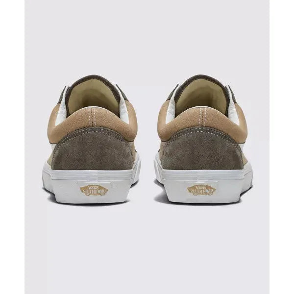Vans Old Skool Classic Skate Shoes for Men & Women | Authentic Canvas & Suede Sneakers | Casual, Streetwear & Skateboarding Style | Perfect for Everyday Wear, Urban Fashion & Skate Sessions