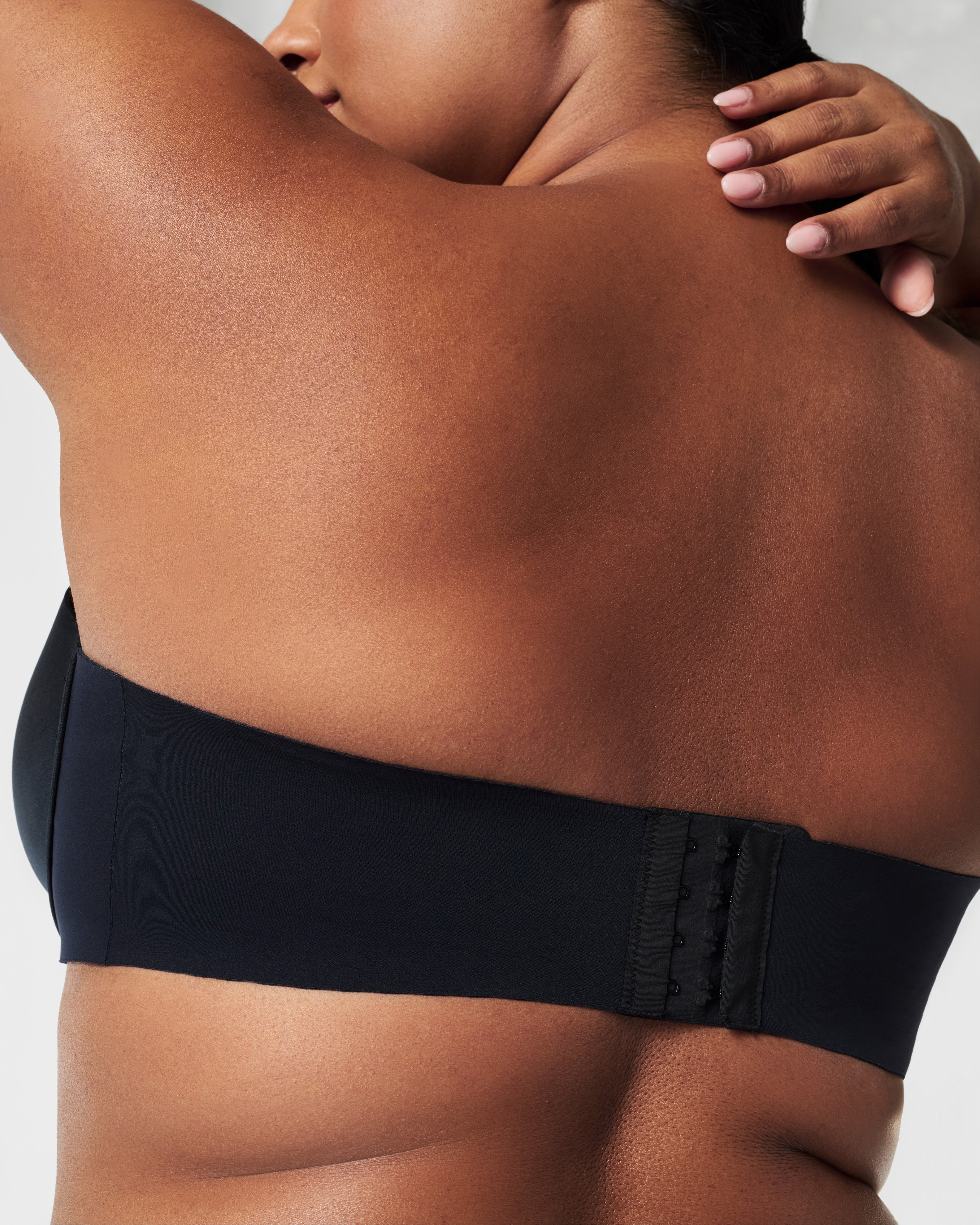 SPANX Smooth™ Strapless Bra - Seamless Lift & Comfort for Women | Perfect for Wedding Dresses, Evening Gowns & Formal Wear