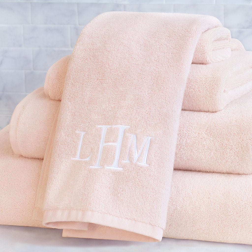 Soft & Luxurious Pink Bath Sheet - Super Absorbent, Extra Large Towel for Spa, Bathroom & Beach - Perfect for Adults & Kids