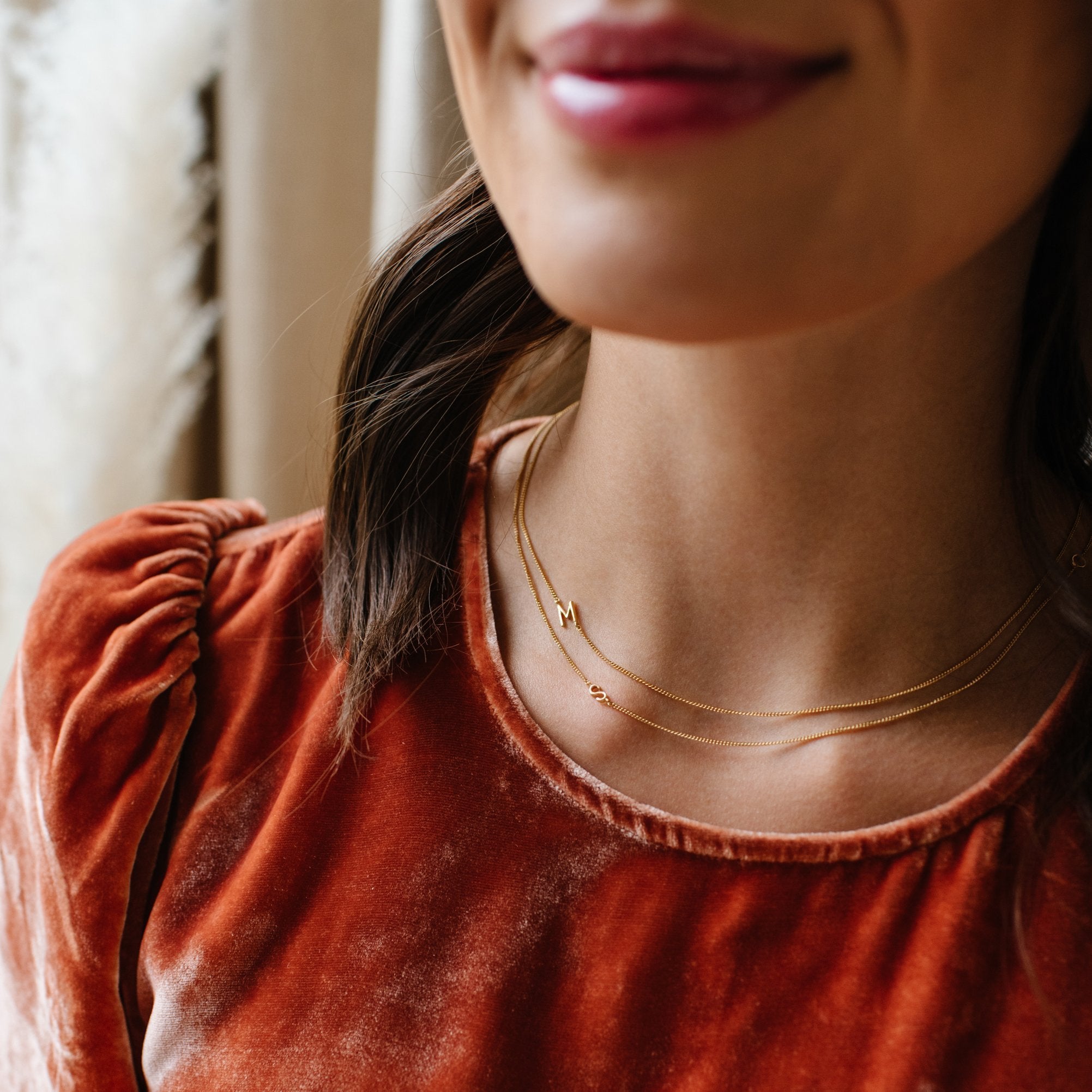 NOTABLE OFFSET INITIAL NECKLACE - Personalized Name Jewelry for Women, Dainty Gold/Silver Pendant Necklace - Perfect for Birthdays, Anniversaries & Everyday Elegance