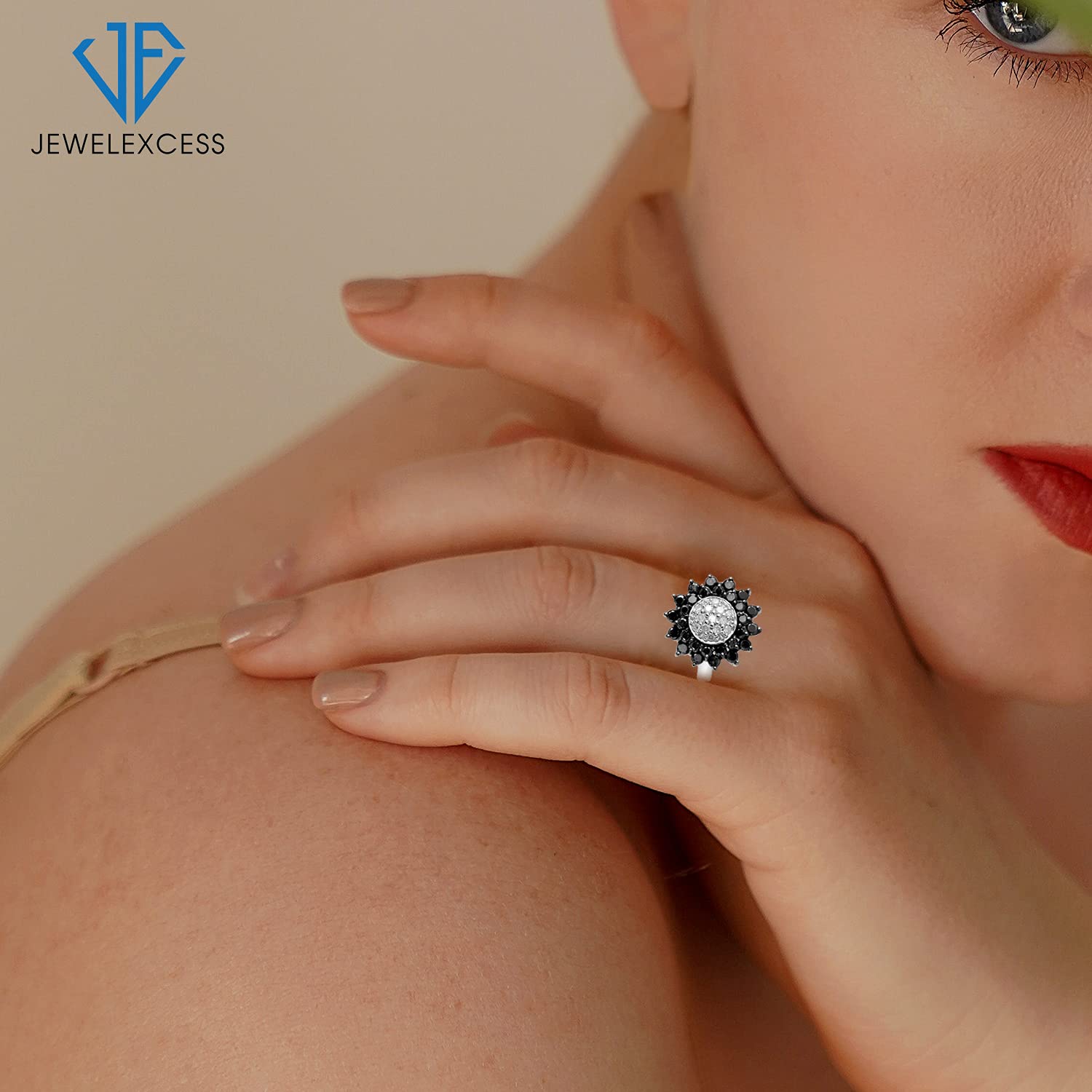 1.00 Carat T.W. Round Cut Black & White Diamond Sunflower Sterling Silver Ring for Women | Elegant Floral Jewelry Gift for Anniversary, Valentine's Day & Special Occasions