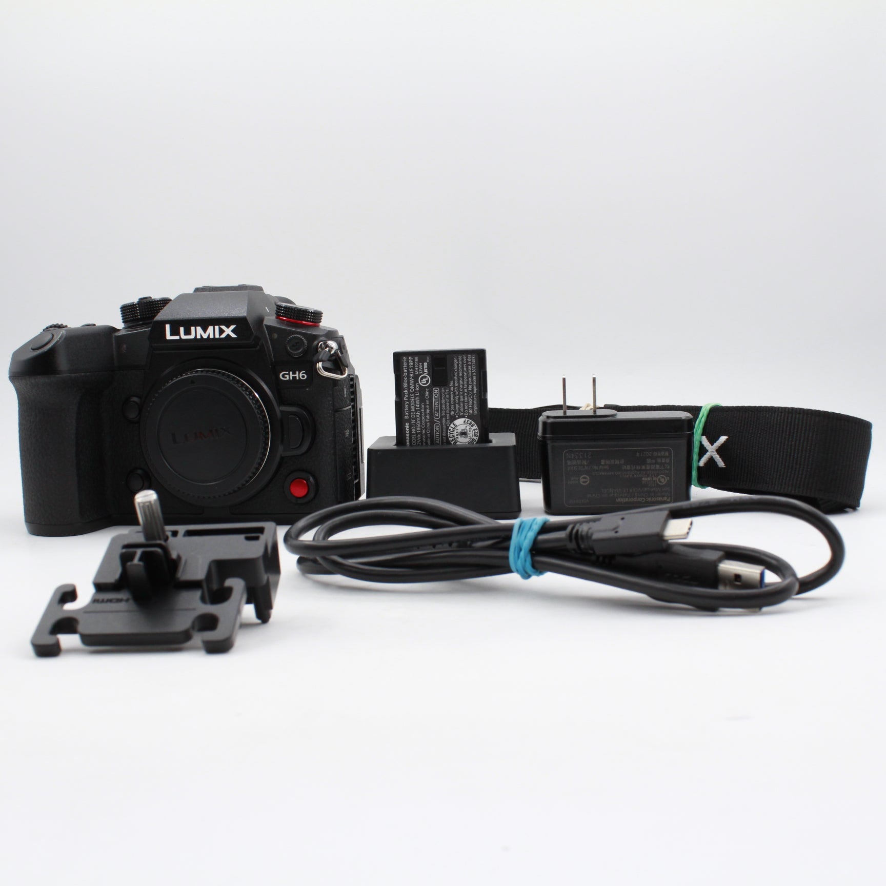 Refurbished Panasonic Lumix DC GH6 Mirrorless Camera Body Only - 271 Shutter Count - Perfect for Vlogging, Travel & Professional Photography