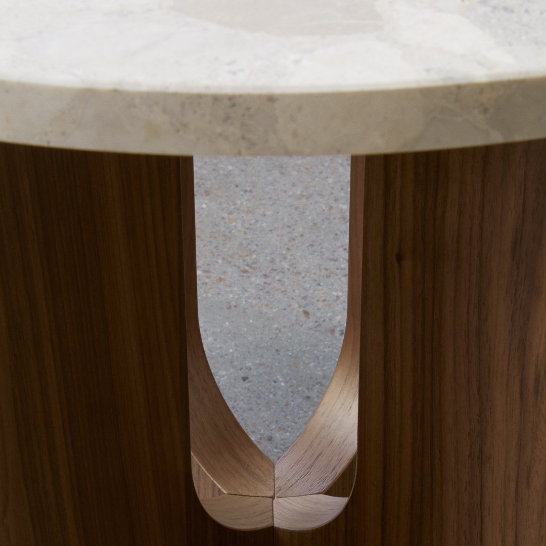 Modern Androgyne Side Table - Minimalist Nightstand, End Table for Living Room, Bedroom, or Office - Stylish Small Accent Table with Sturdy Metal Frame