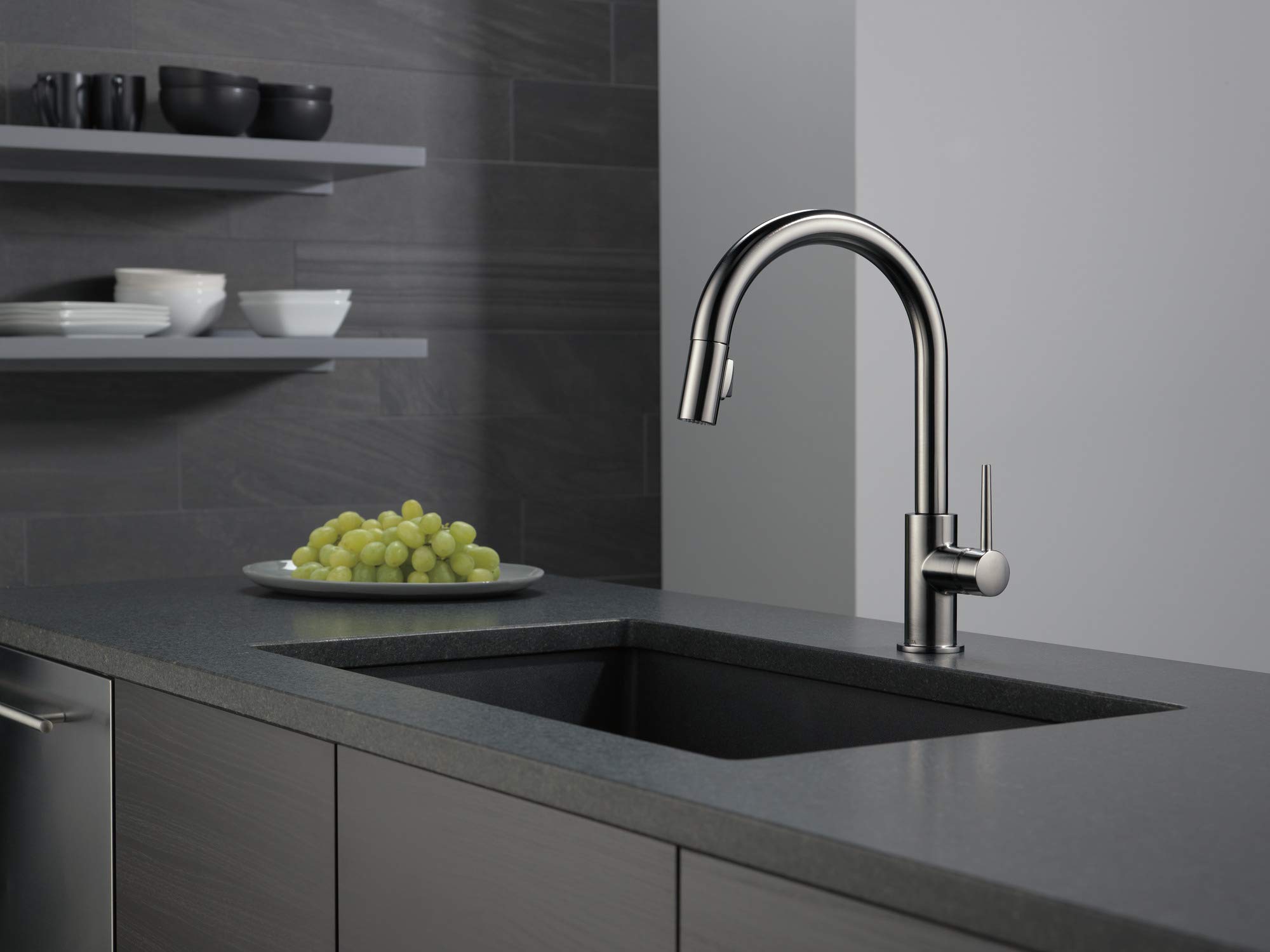 Delta Trinsic Black Stainless Steel Kitchen Faucet with Magnetic Docking Pull-Down Sprayer - Modern High-Arc Design for Easy Washing & Food Prep (Model 9159-KSLS-DST) - Perfect for Large Pots, Deep Sinks & Busy Home Chefs