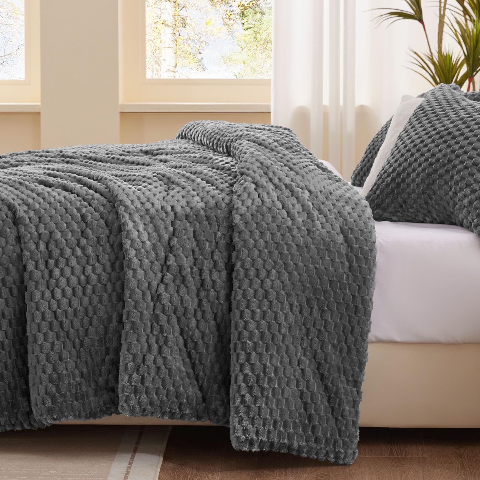 Luxury Fluffy King Comforter Set - Ultra Soft Fuzzy Brushed Plaid Pattern Bedding Set with Velvet Finish, Grey Winter Comforter 3-Piece Set for Cozy Bedroom Decor | Perfect for Master Bedroom, Guest Room & Cold Weather Comfort