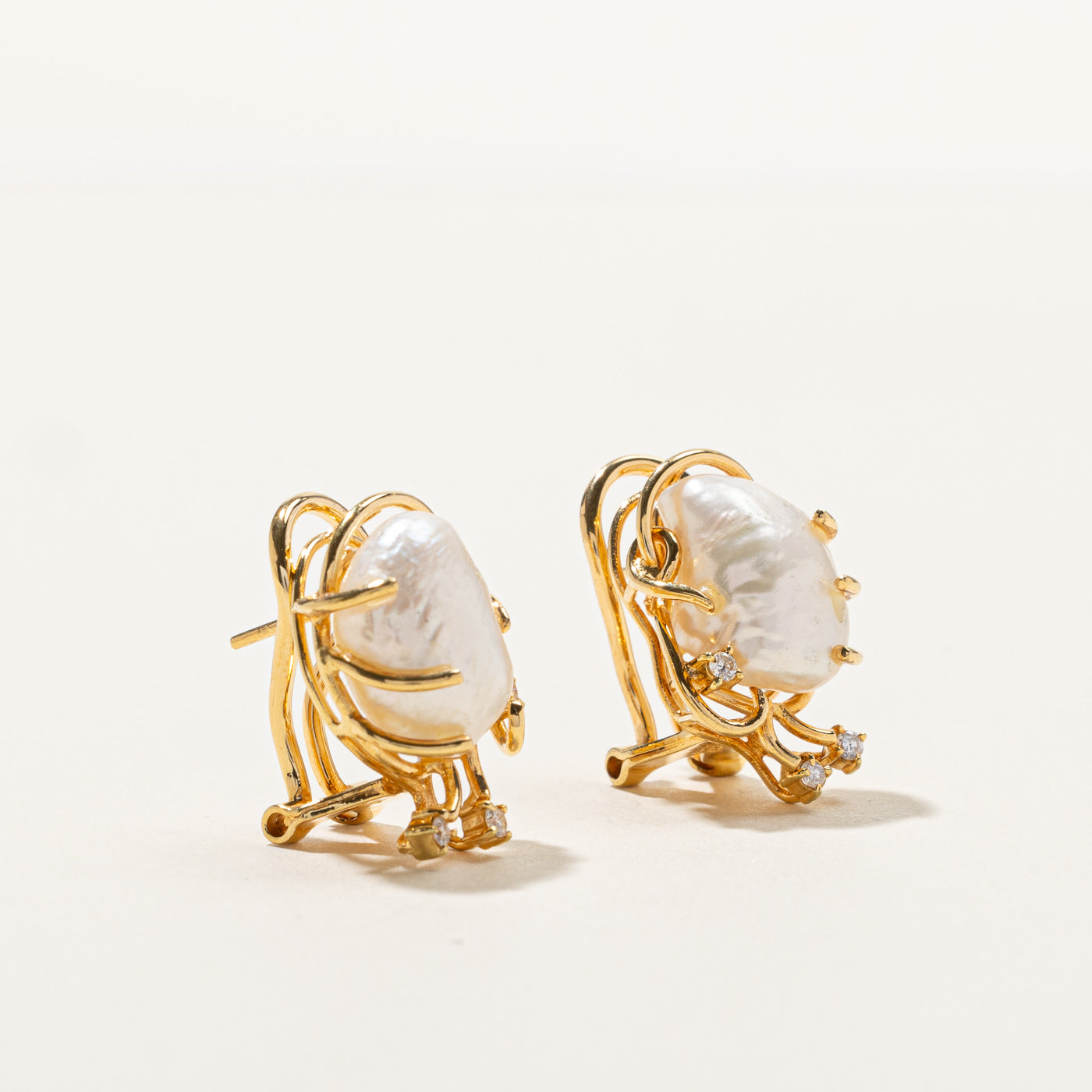 0.14ctw Pearl & Diamond Stud Earrings for Women - Elegant 14K Gold Jewelry Gift for Wedding, Anniversary & Special Occasions