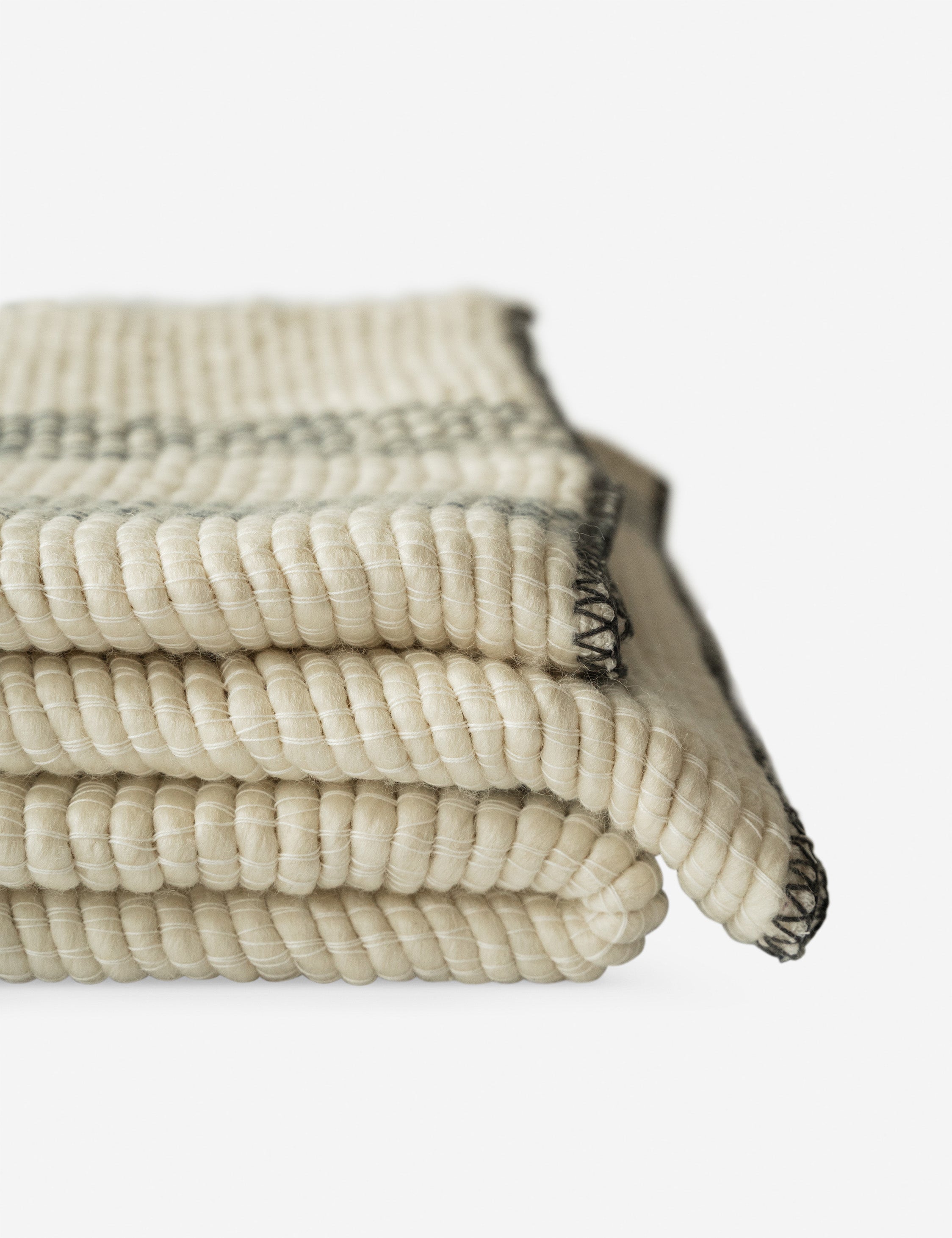 Eklund Soft and Cozy Throw Blanket for Couch, Bed, and Sofa - Perfect for Lounging, Napping, and Home Decor