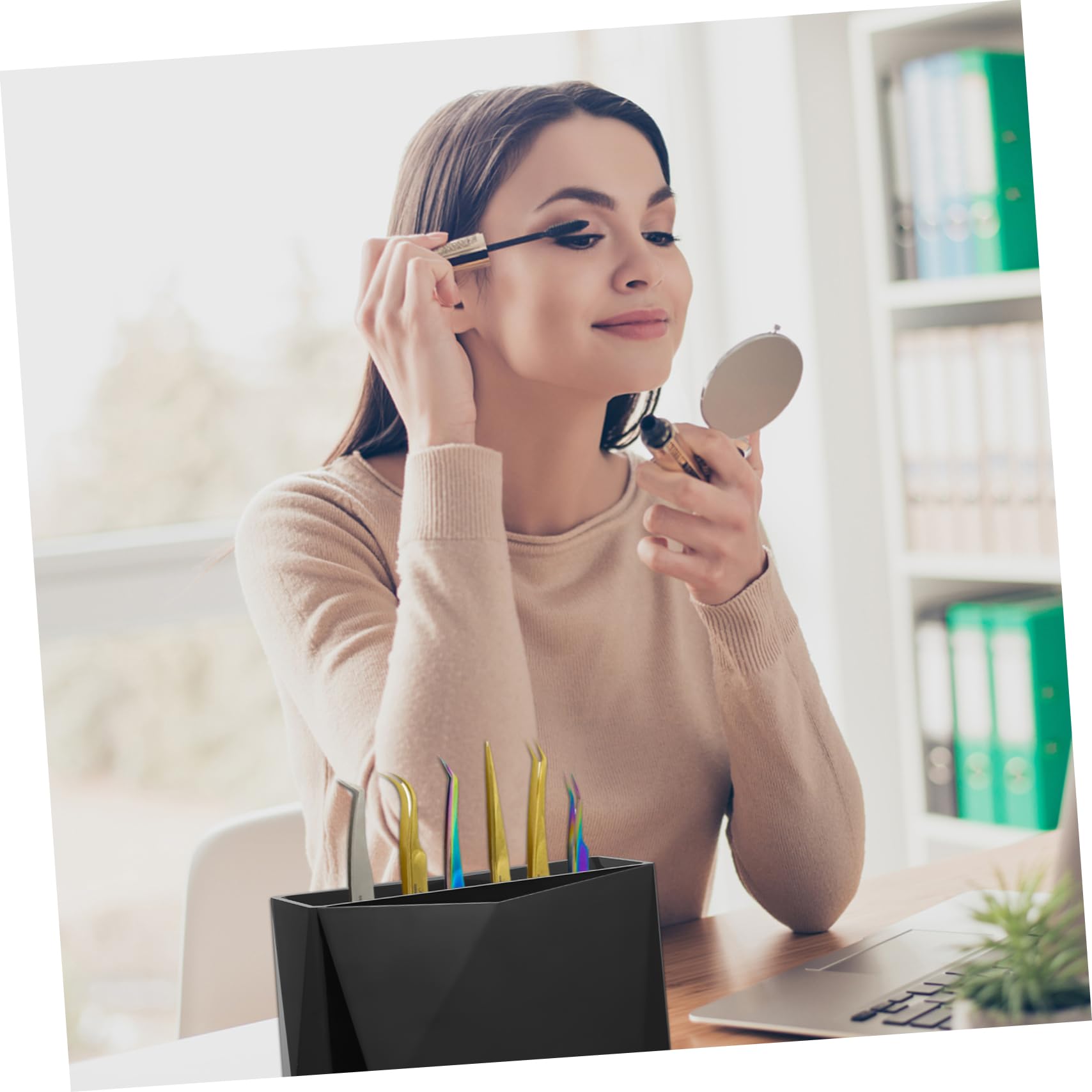 6 Hole Eyelash Tweezers Organizer - Professional Lash Extension Tools Holder for Eyelash Technicians - Perfect for Salon, Spa & Beauty Studio Organization