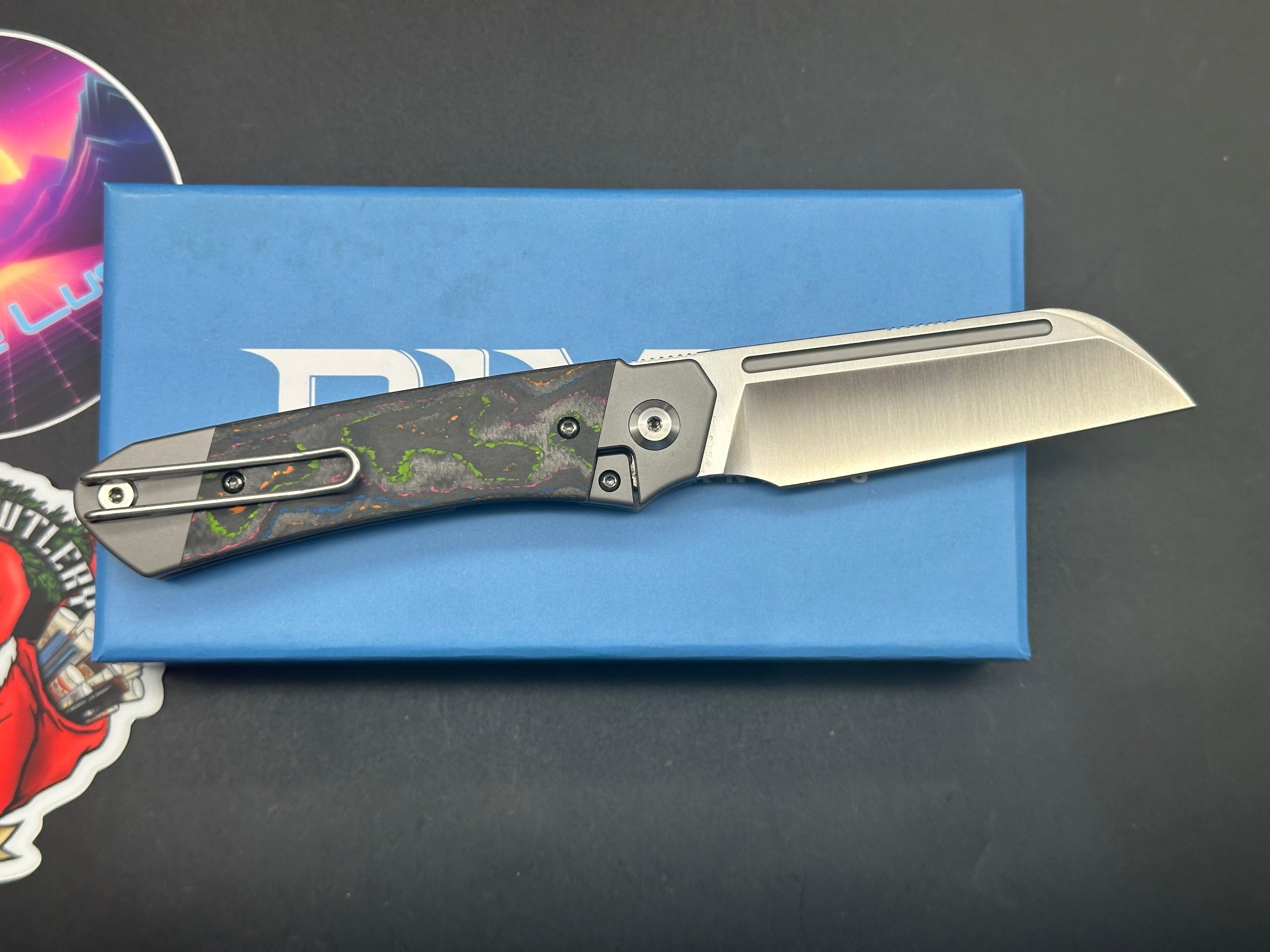 Divo Knives Lush CamoCarbon 80's - Premium Hunting & Outdoor Knife with Carbon Steel Blade - Perfect for Camping, Survival & Bushcraft Adventures